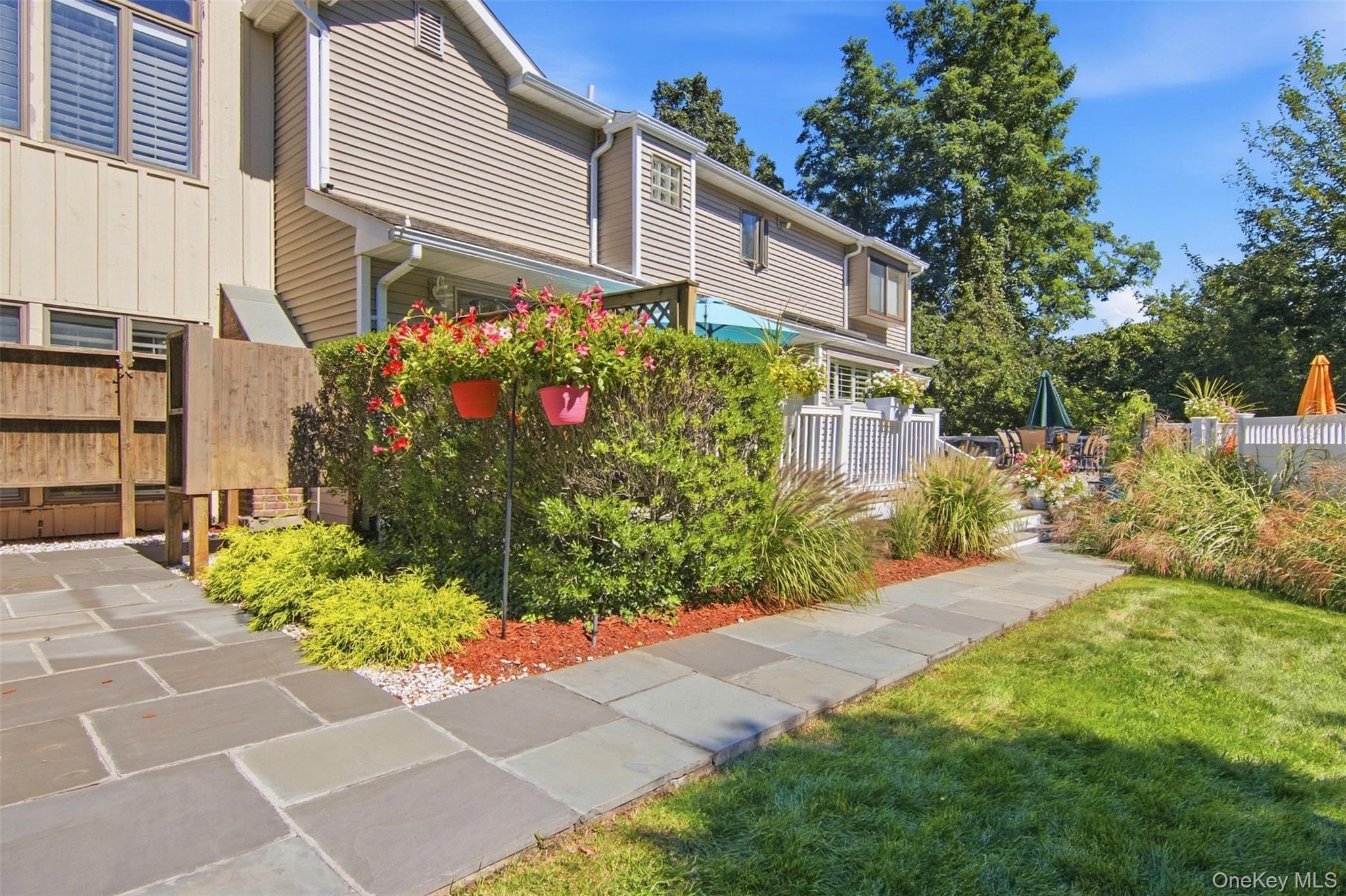 Single Family Seacliff Lane Suffolk County, NY 11764, MLS-1049694-33
