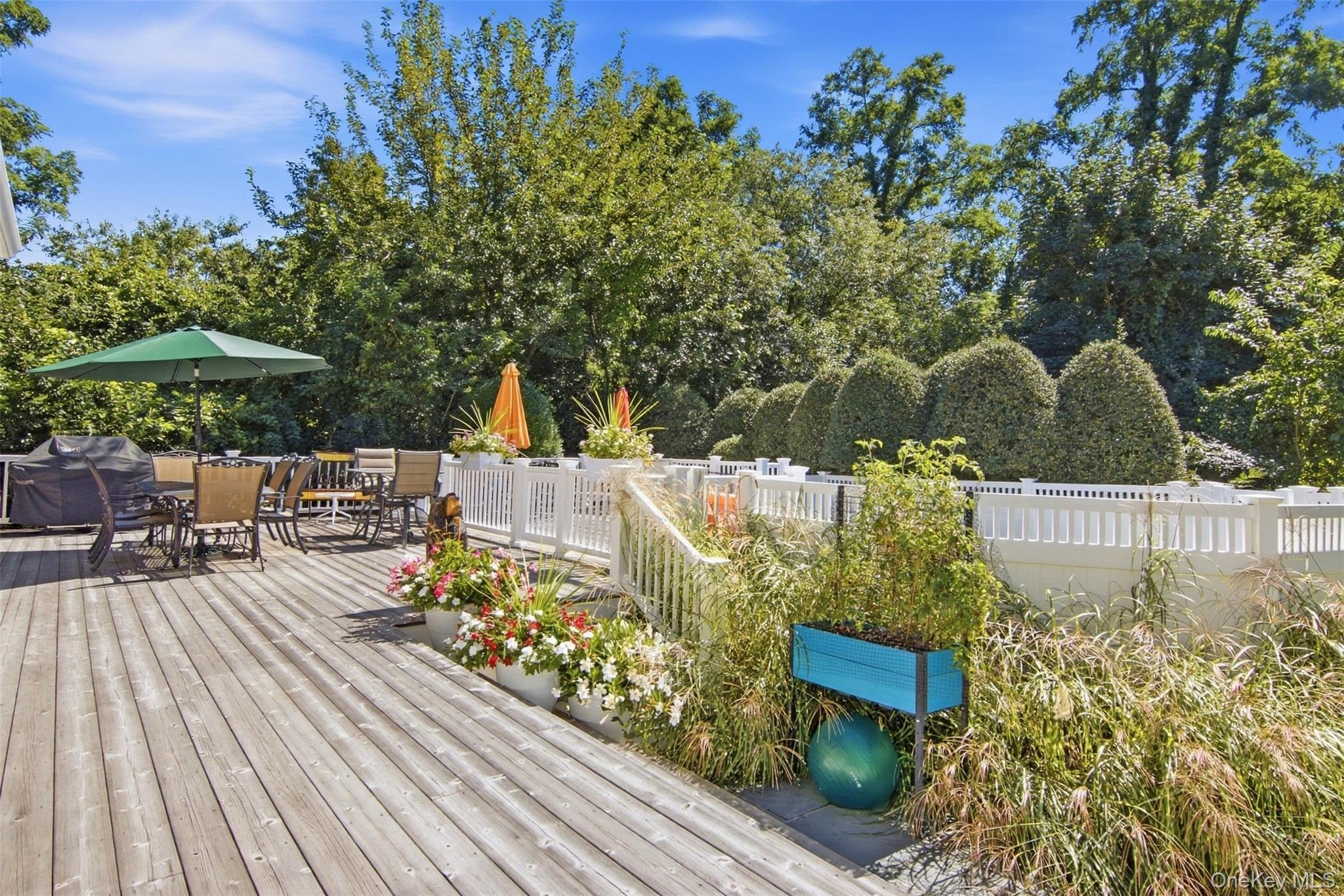 Single Family Seacliff Lane Suffolk County, NY 11764, MLS-1049694-36