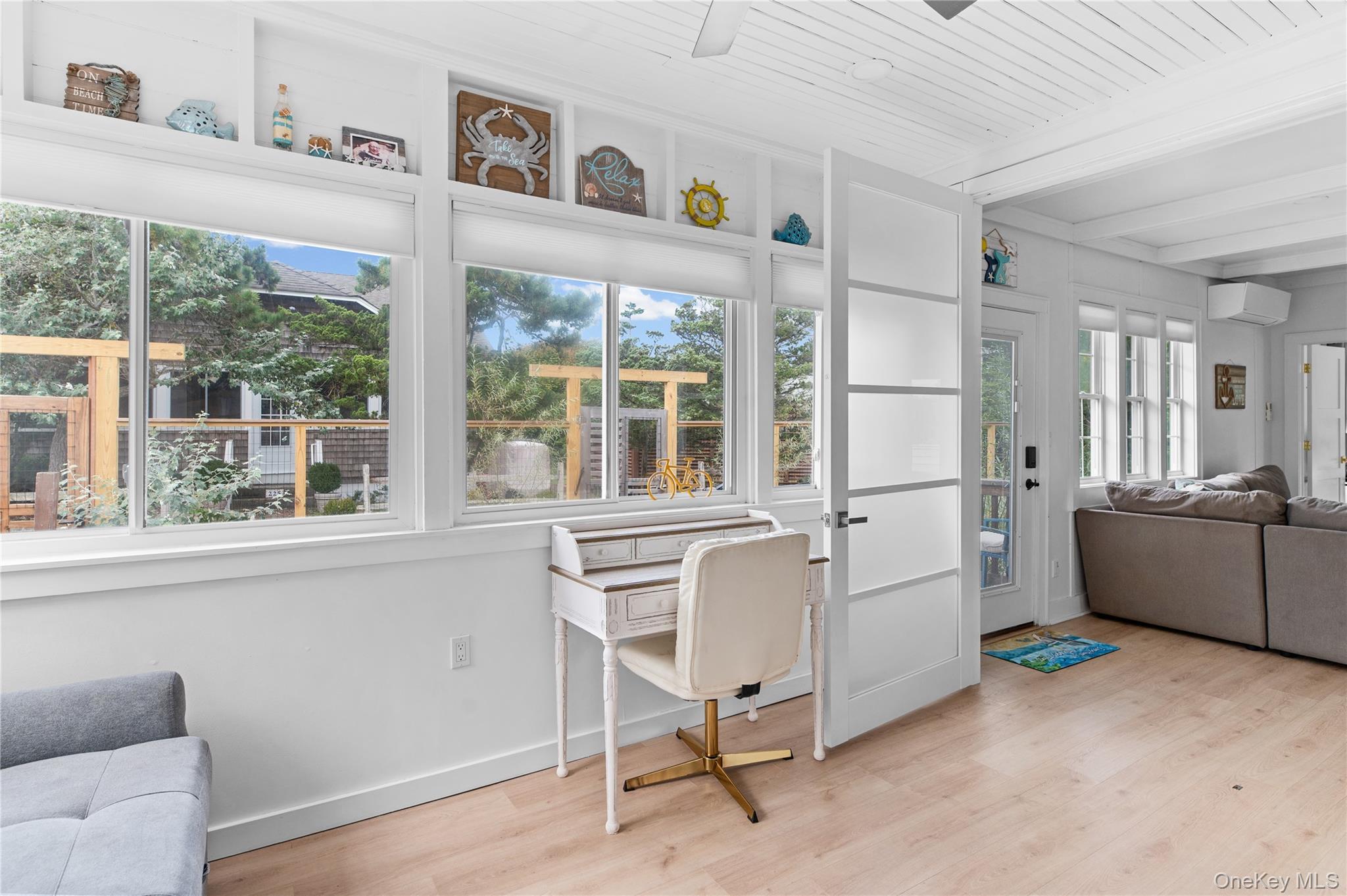 Single Family Cottage Walk  Suffolk County, NY 11770, MLS-1049697-10
