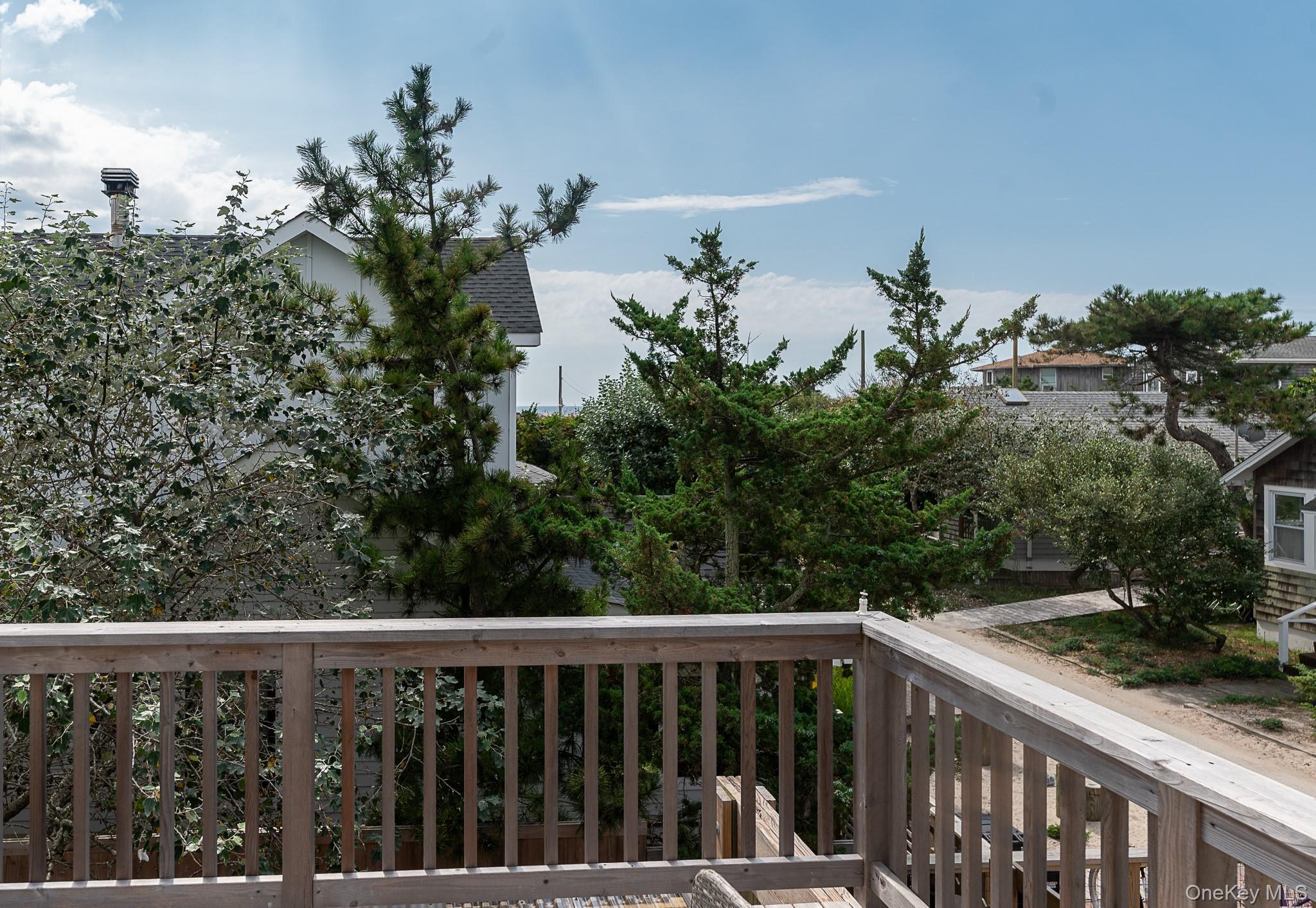 Single Family Cottage Walk  Suffolk County, NY 11770, MLS-1049697-37