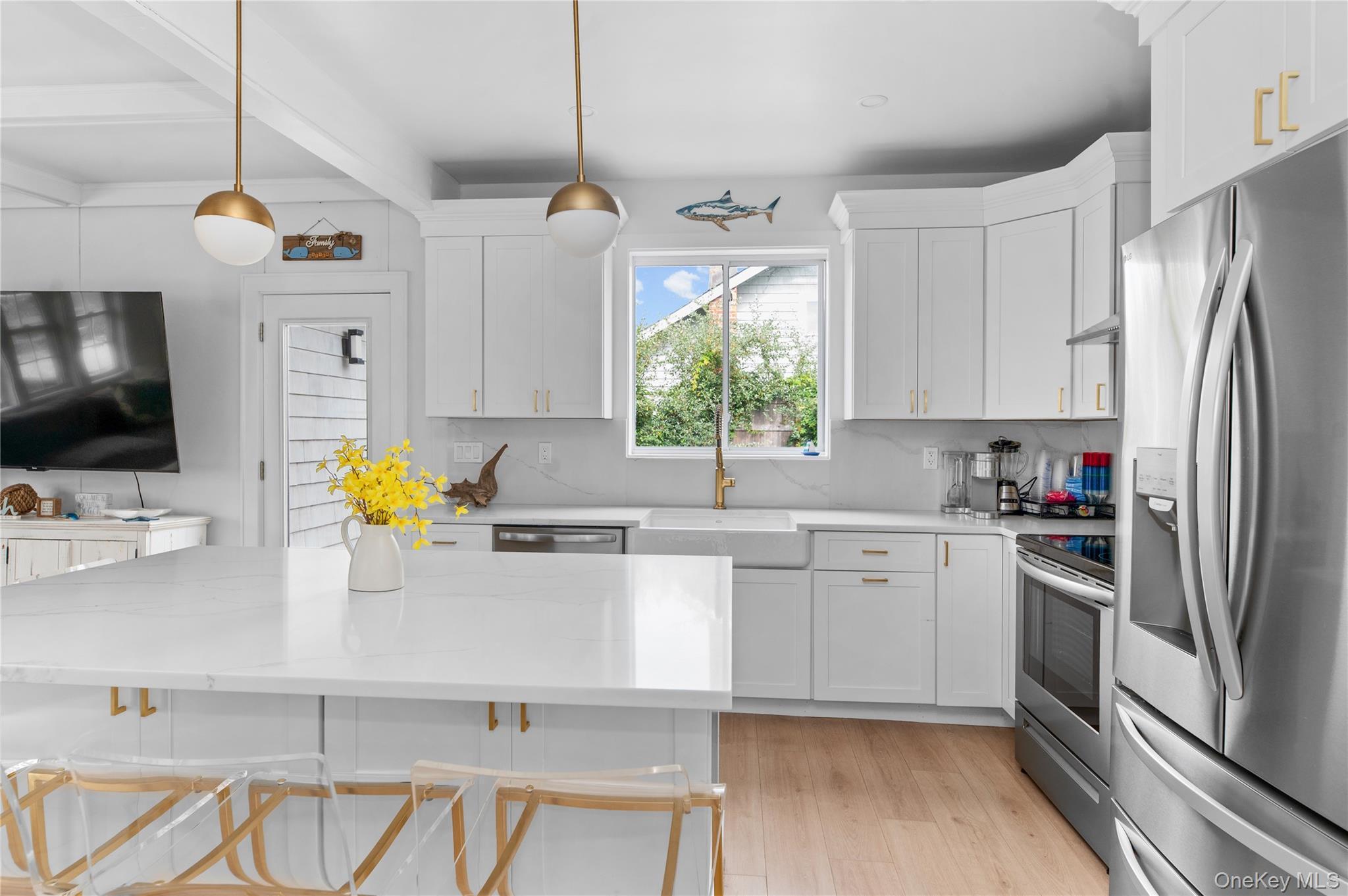 Single Family Cottage Walk  Suffolk County, NY 11770, MLS-1049697-7