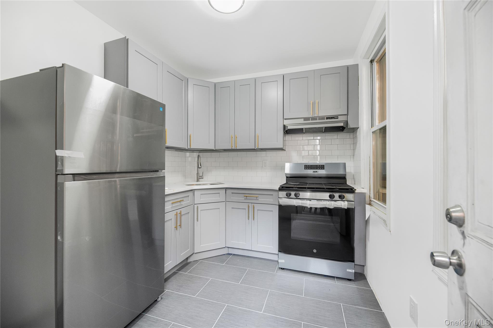 Single Family Longfellow Avenue Bronx, NY 10460, MLS-1049698-13