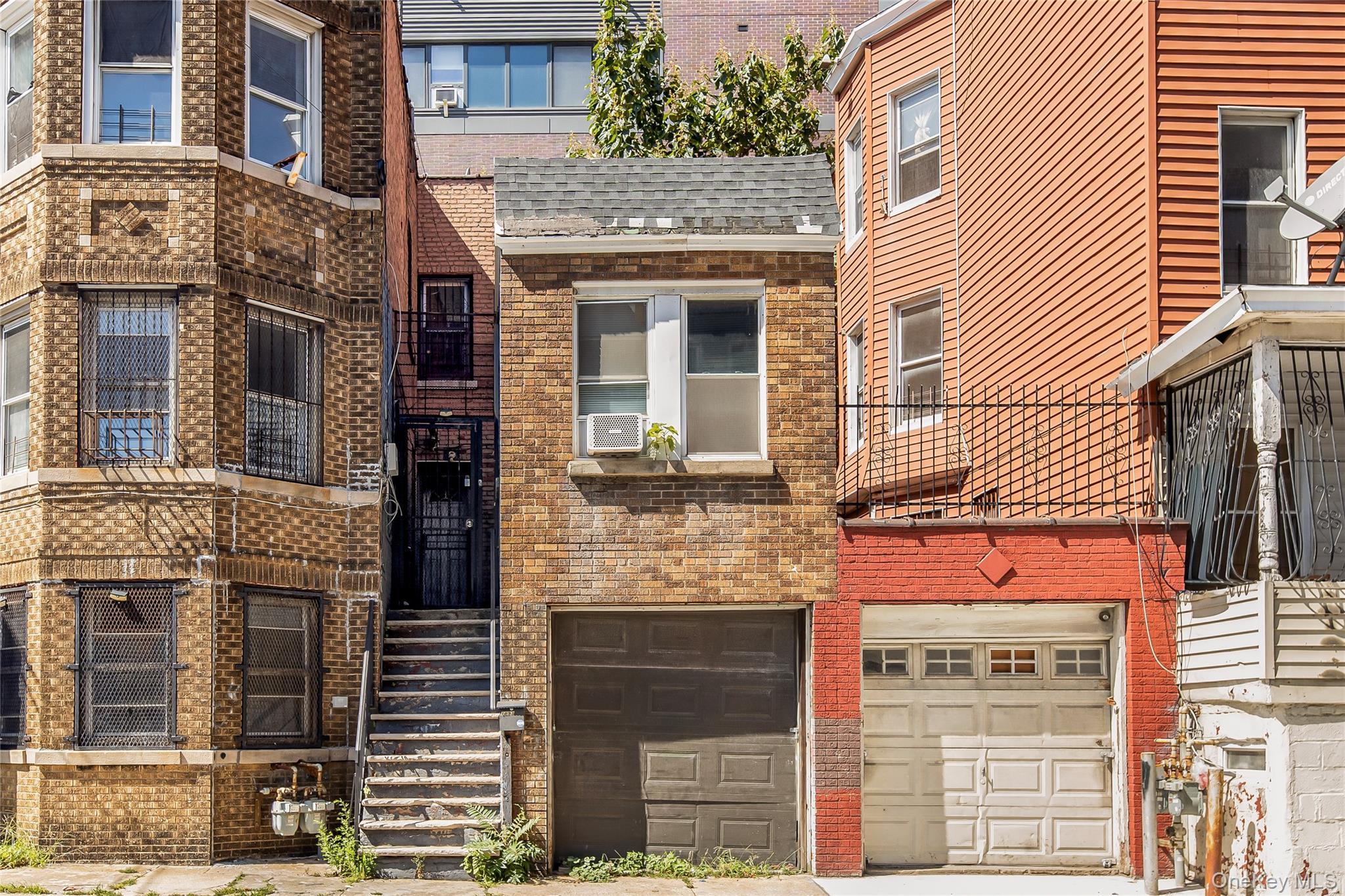 Single Family Longfellow Avenue  Bronx, NY 10460, MLS-1049698-33