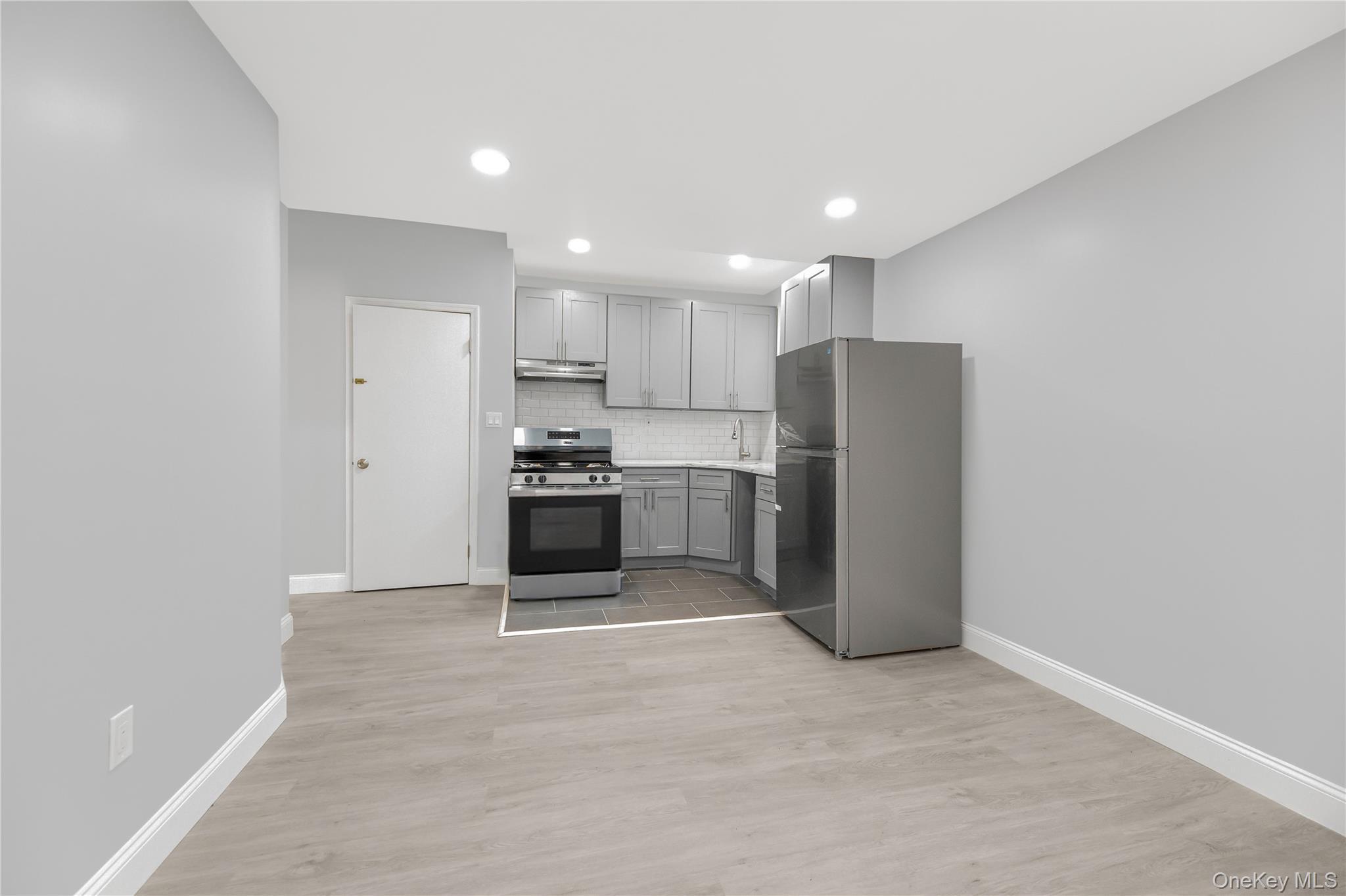 Single Family Longfellow Avenue Bronx, NY 10460, MLS-1049698-5