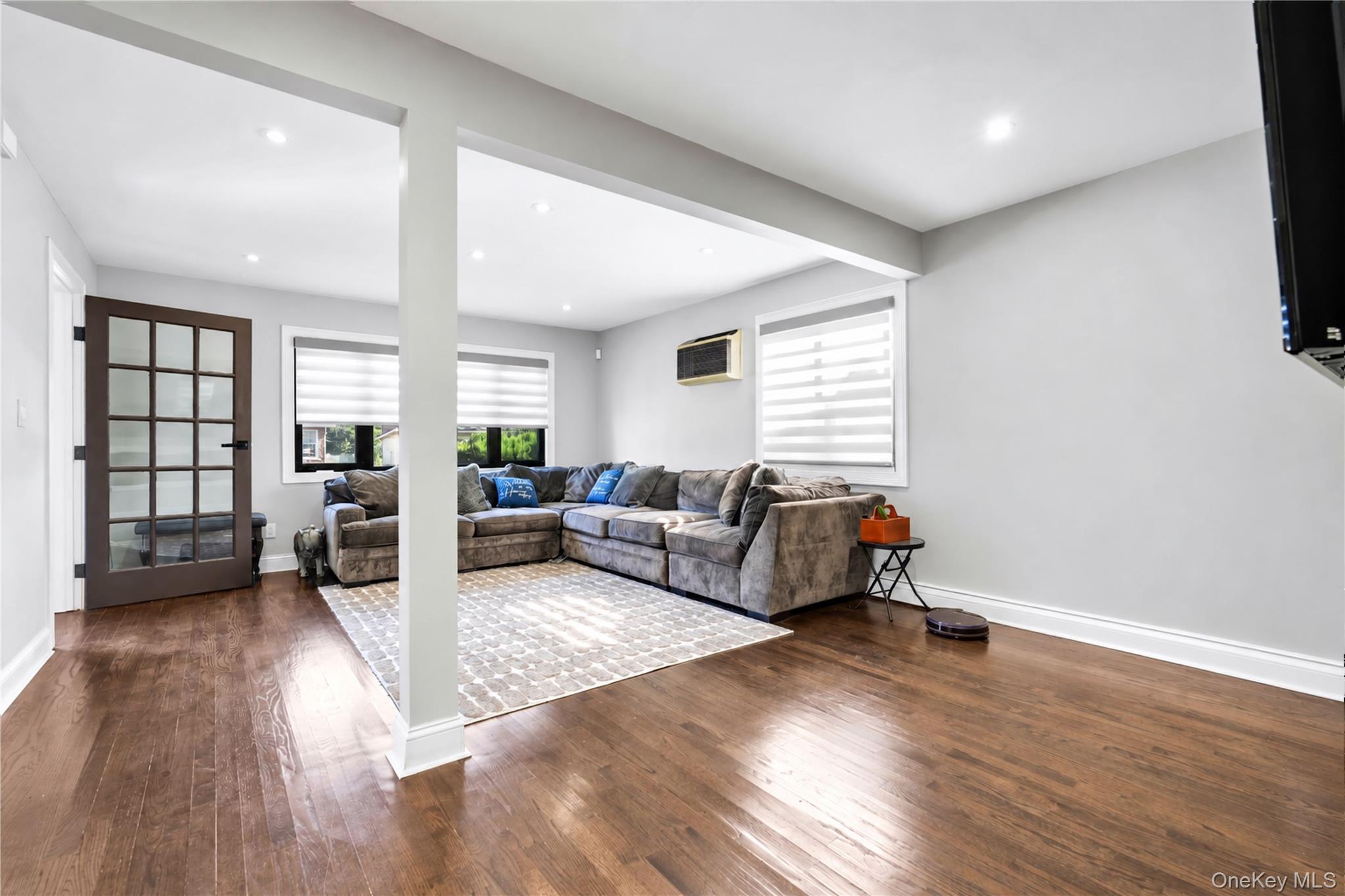 Single Family 133rd Avenue  Queens, NY 11413, MLS-1049701-12