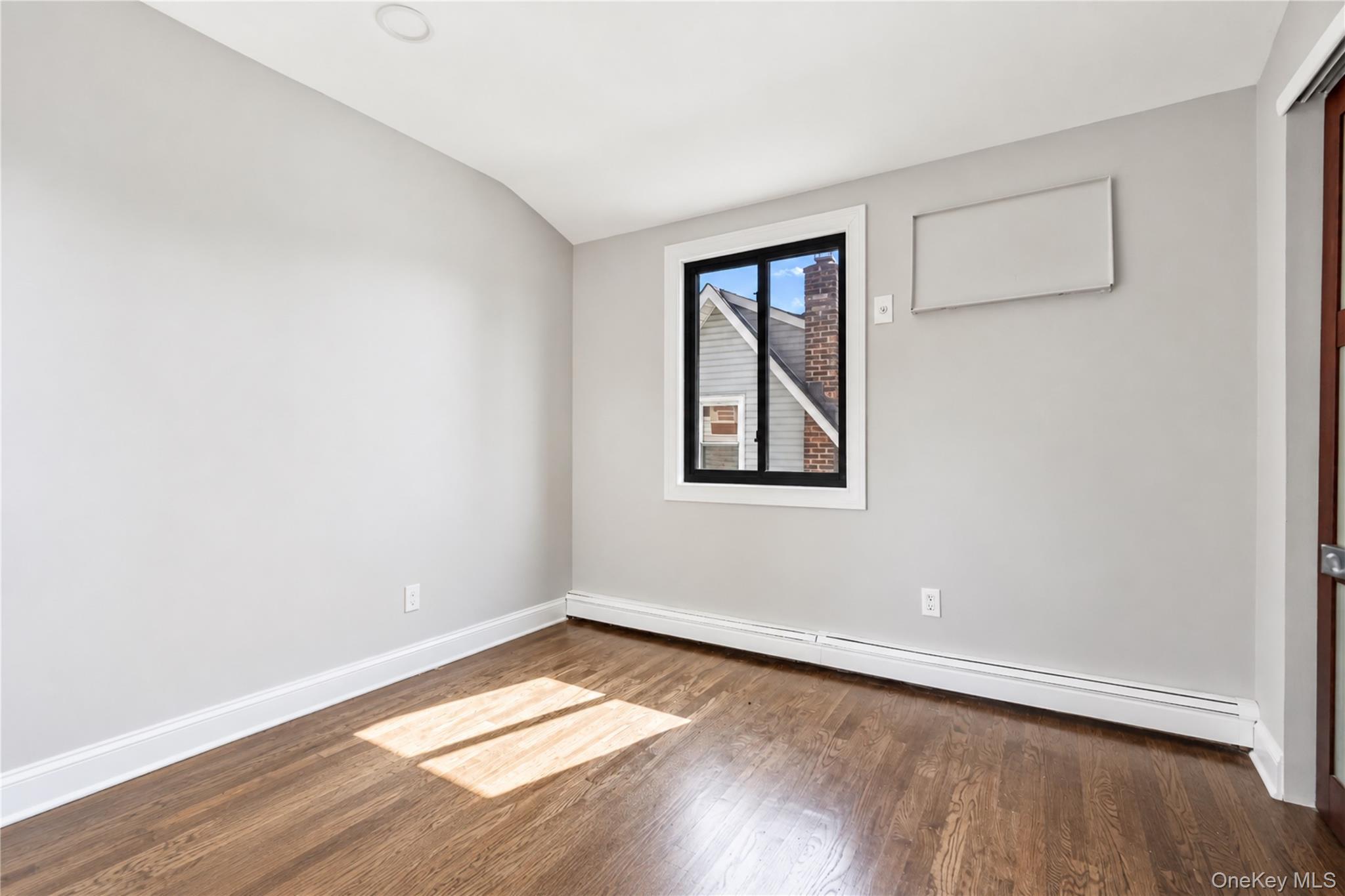 Single Family 133rd Avenue  Queens, NY 11413, MLS-1049701-20