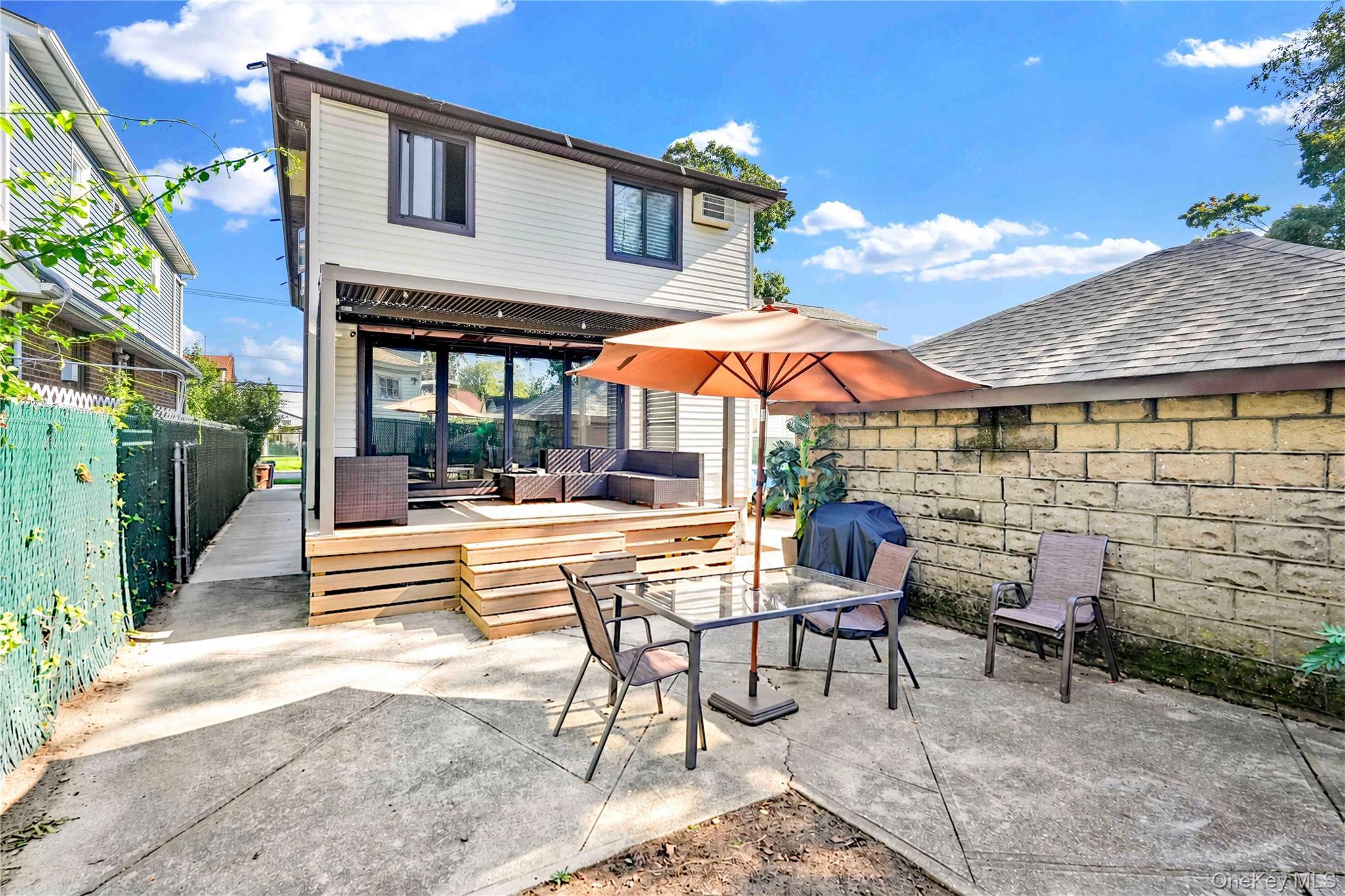 Single Family 133rd Avenue  Queens, NY 11413, MLS-1049701-36