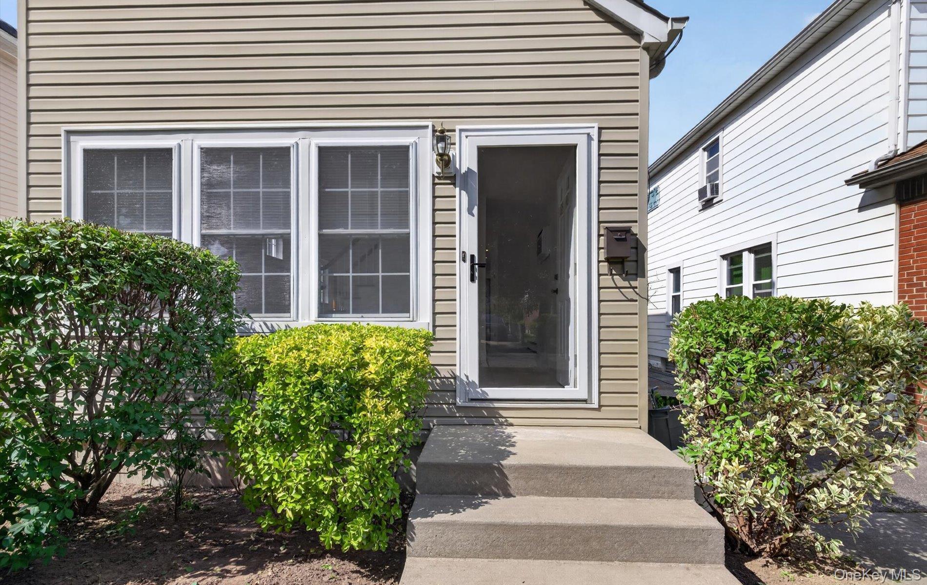 Single Family 257th Street  Queens, NY 11001, MLS-1049705-5
