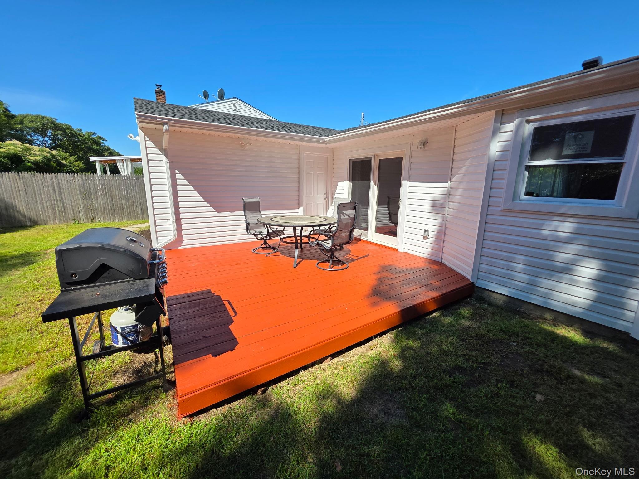 Single Family Appel Drive E  Suffolk County, NY 11967, MLS-1049711-26