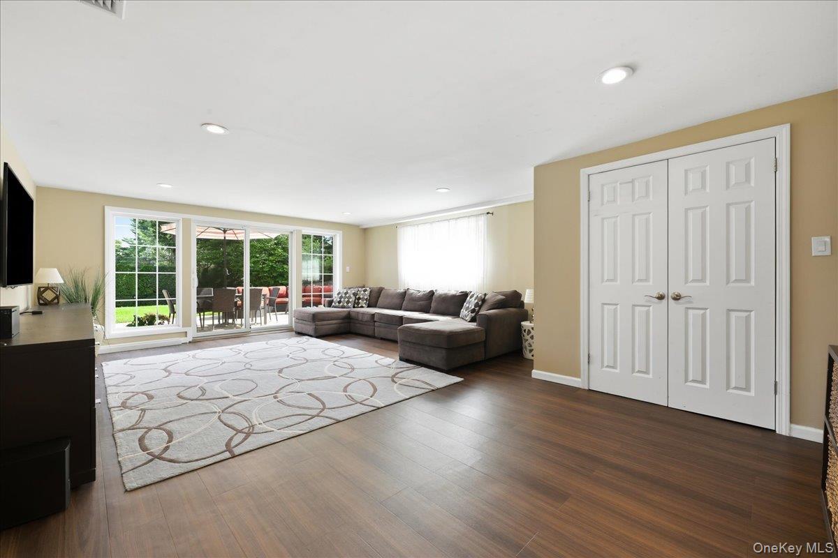 Single Family Maplewood Lane Nassau County, NY 11576, MLS-1049716-17