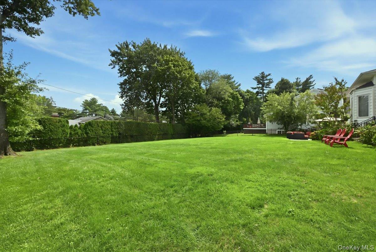 Single Family Maplewood Lane Nassau County, NY 11576, MLS-1049716-29