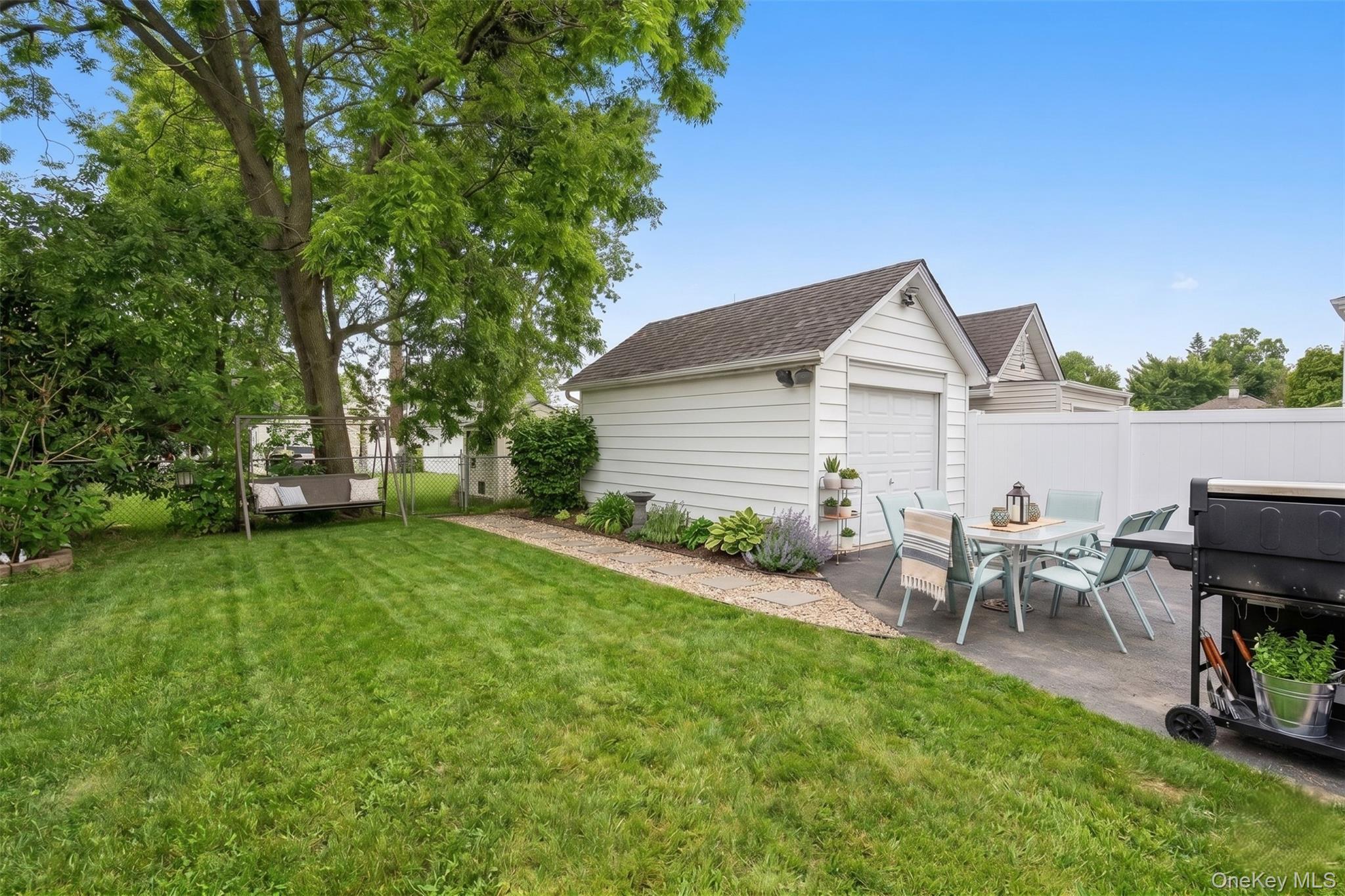 Single Family Davis Street  Nassau County, NY 11572, MLS-1049738-29
