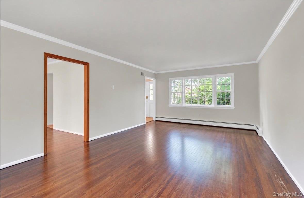 Single Family Tobi Lane  Suffolk County, NY 11733, MLS-1049744-13