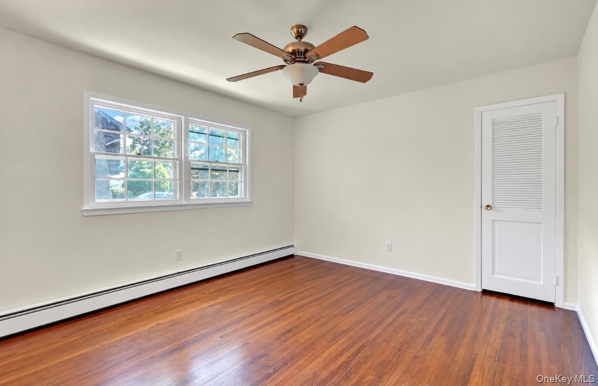 Single Family Tobi Lane  Suffolk County, NY 11733, MLS-1049744-24