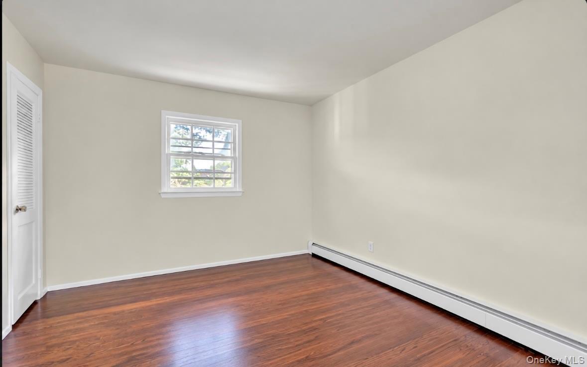 Single Family Tobi Lane  Suffolk County, NY 11733, MLS-1049744-26