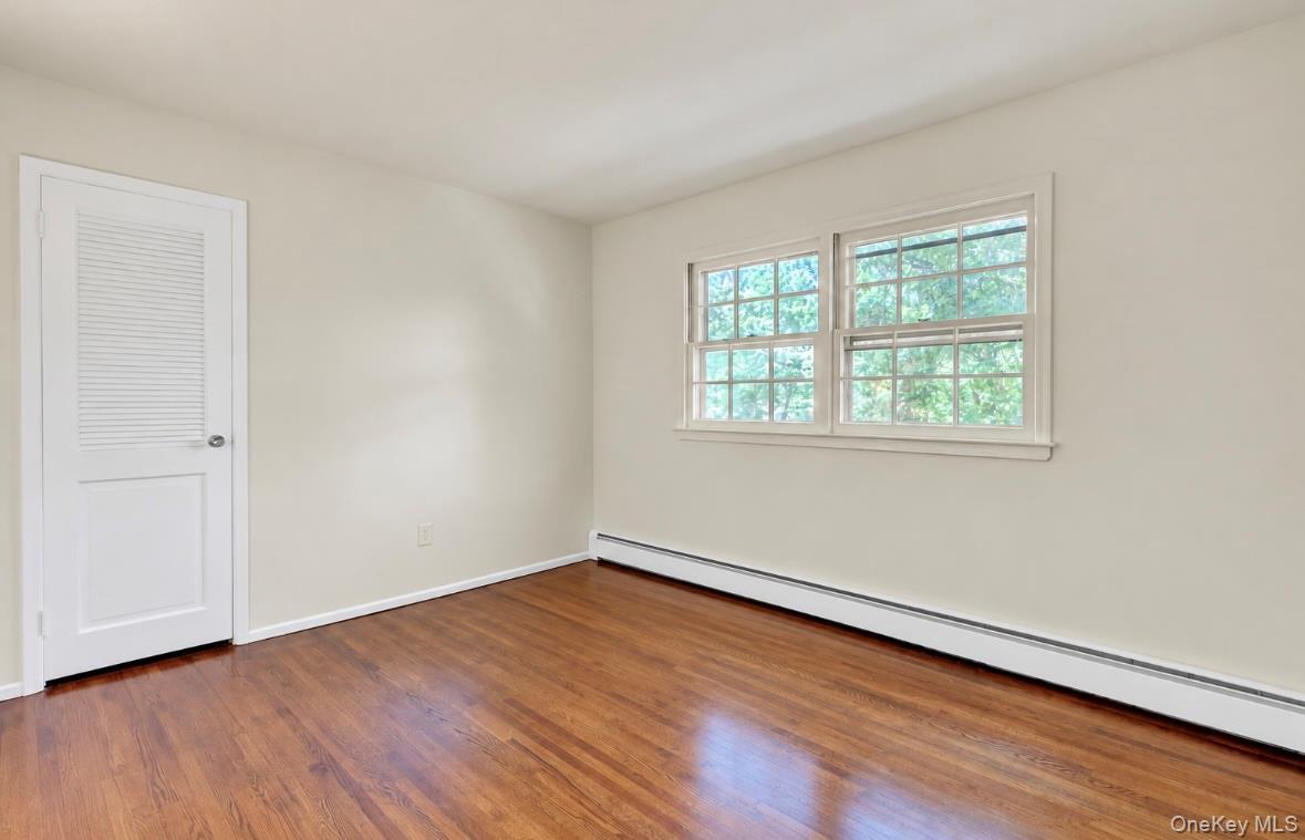 Single Family Tobi Lane  Suffolk County, NY 11733, MLS-1049744-28
