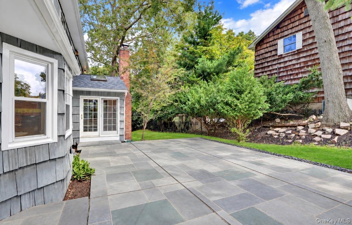 Single Family Tobi Lane  Suffolk County, NY 11733, MLS-1049744-35