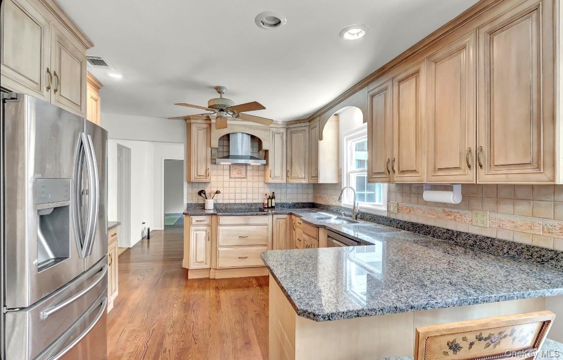 Single Family Tobi Lane  Suffolk County, NY 11733, MLS-1049744-6