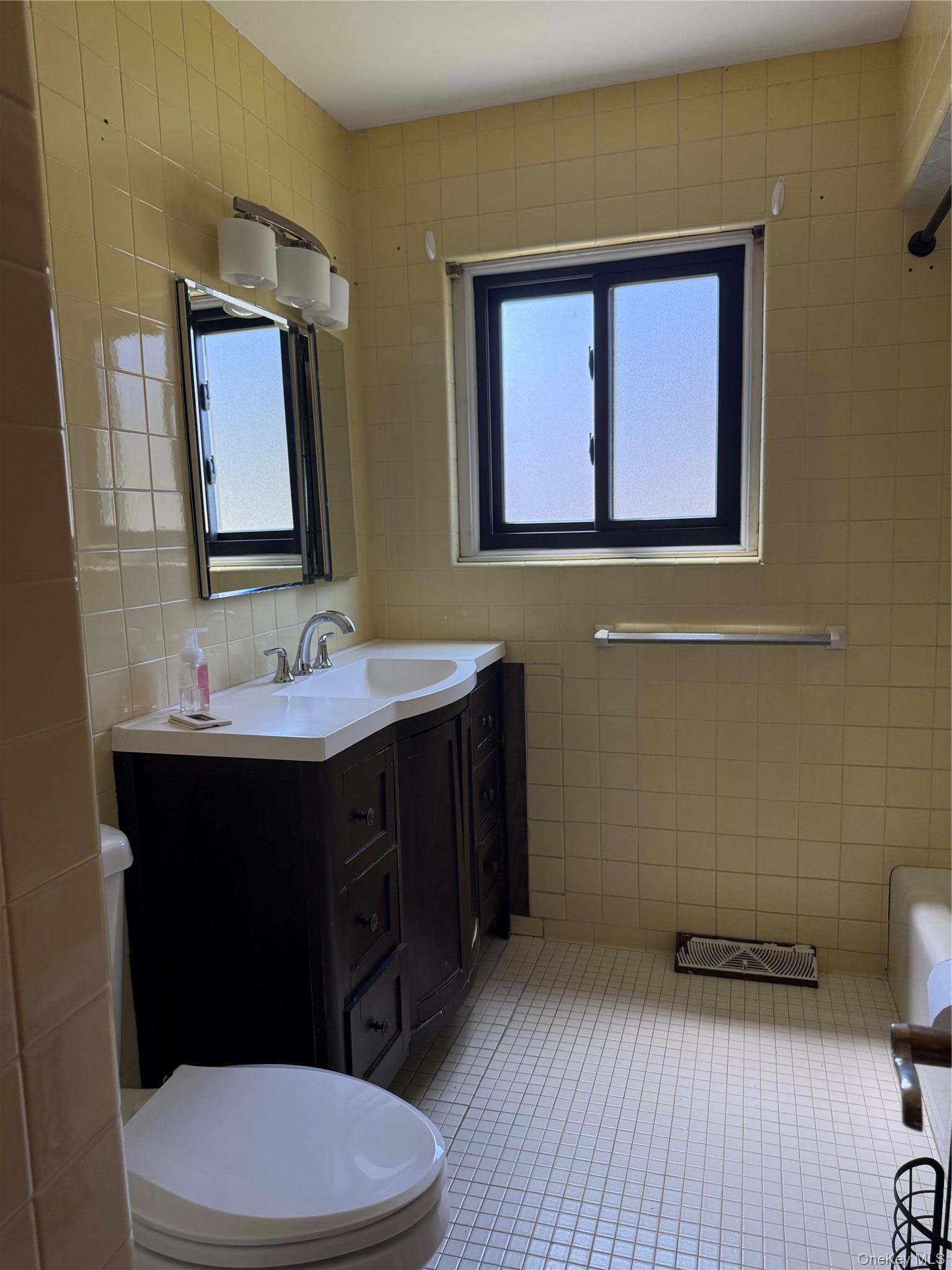 Single Family Cumberland Road  Dutchess County, NY 12524, MLS-1049774-17