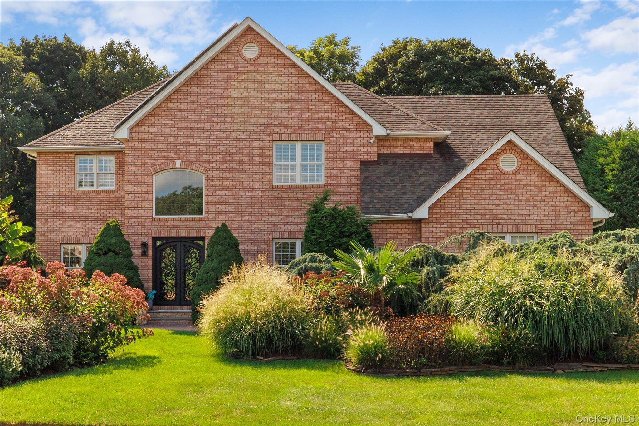 Single Family Millennium Court Suffolk County, NY 11716, MLS-1049792-2