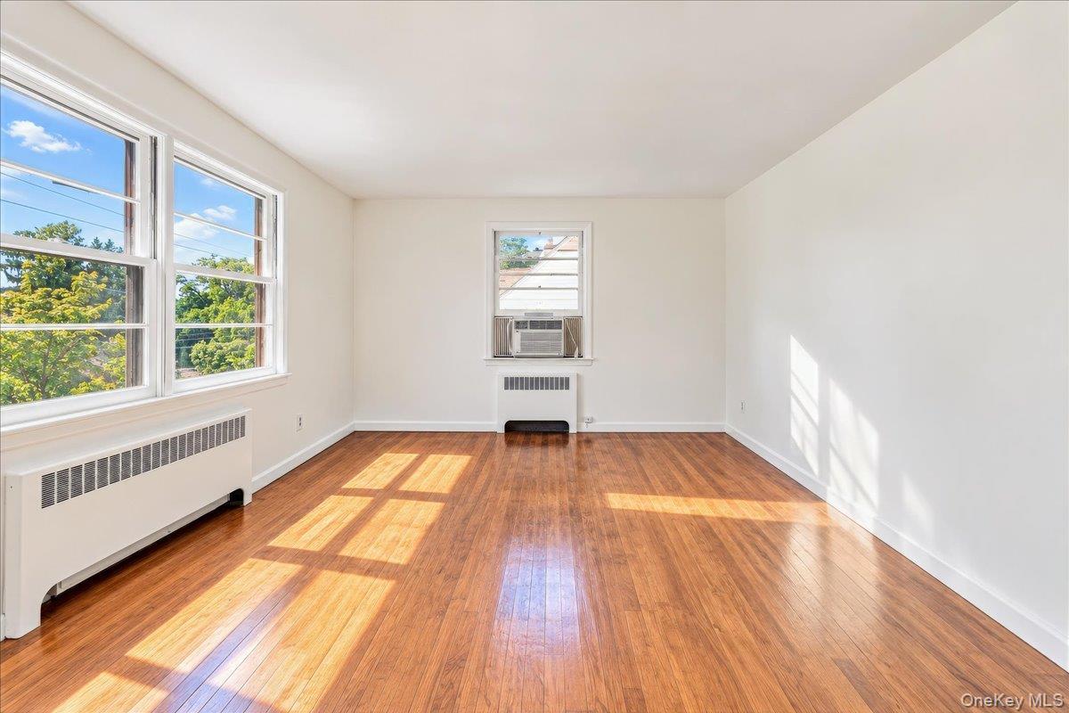 Single Family Sherman Avenue Westchester County, NY 10532, MLS-1049816-8