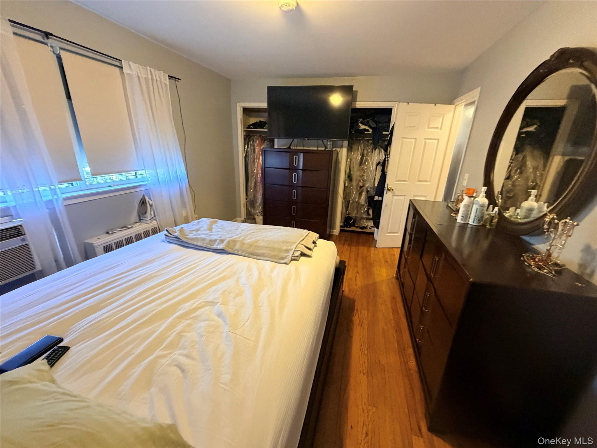 Single Family White Plains Road Bronx, NY 10462, MLS-1049823-10
