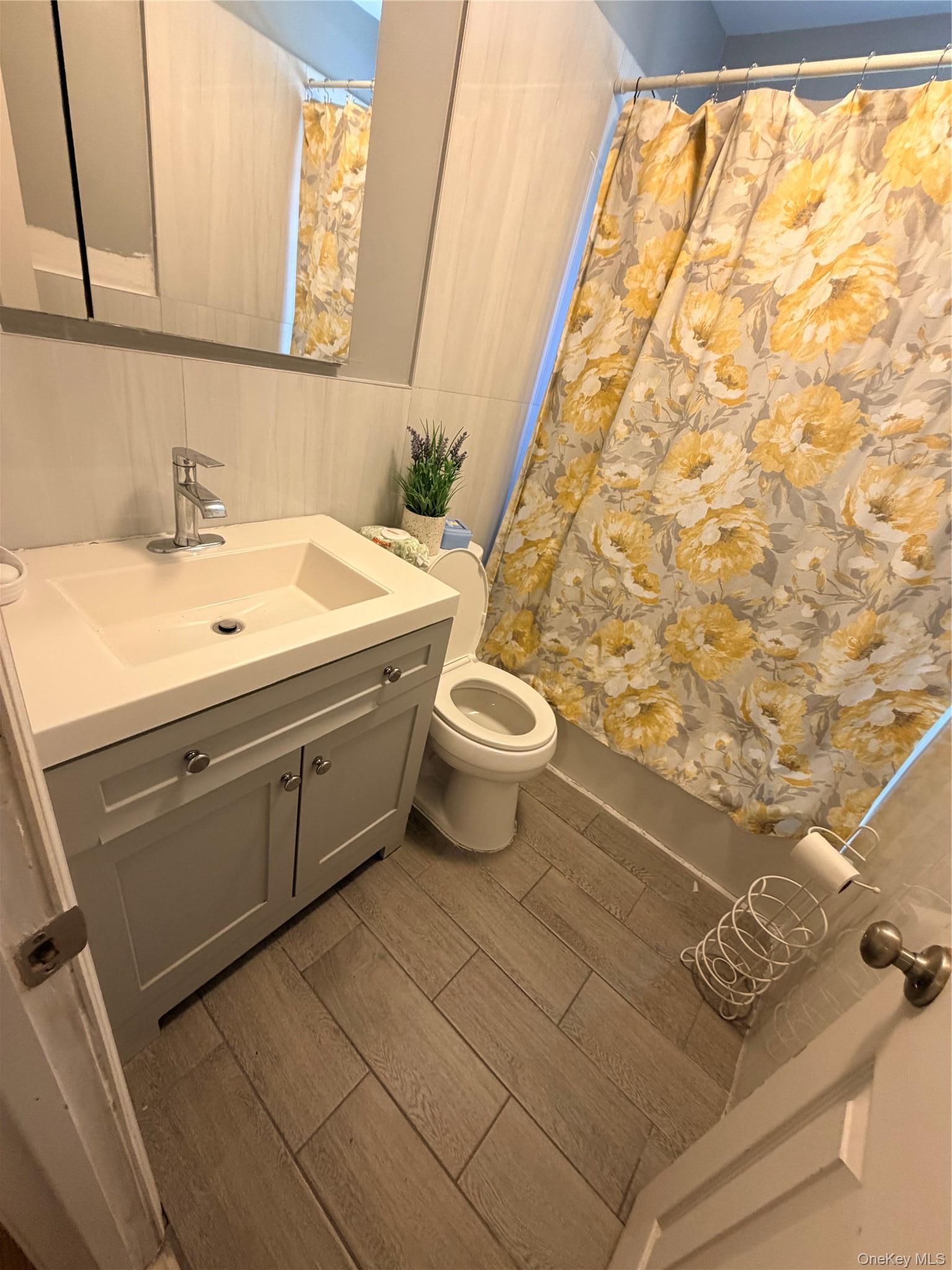 Single Family White Plains Road Bronx, NY 10462, MLS-1049823-11