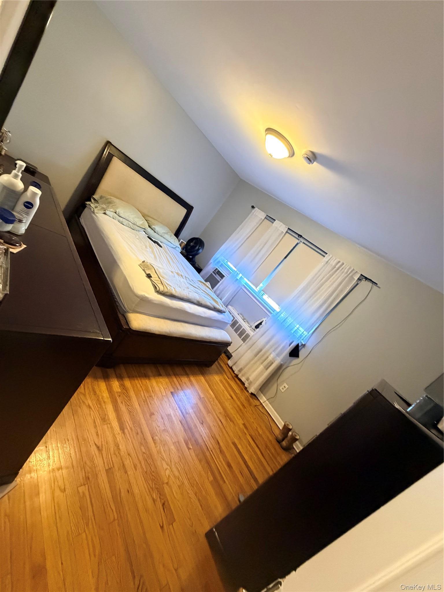 Single Family White Plains Road Bronx, NY 10462, MLS-1049823-14