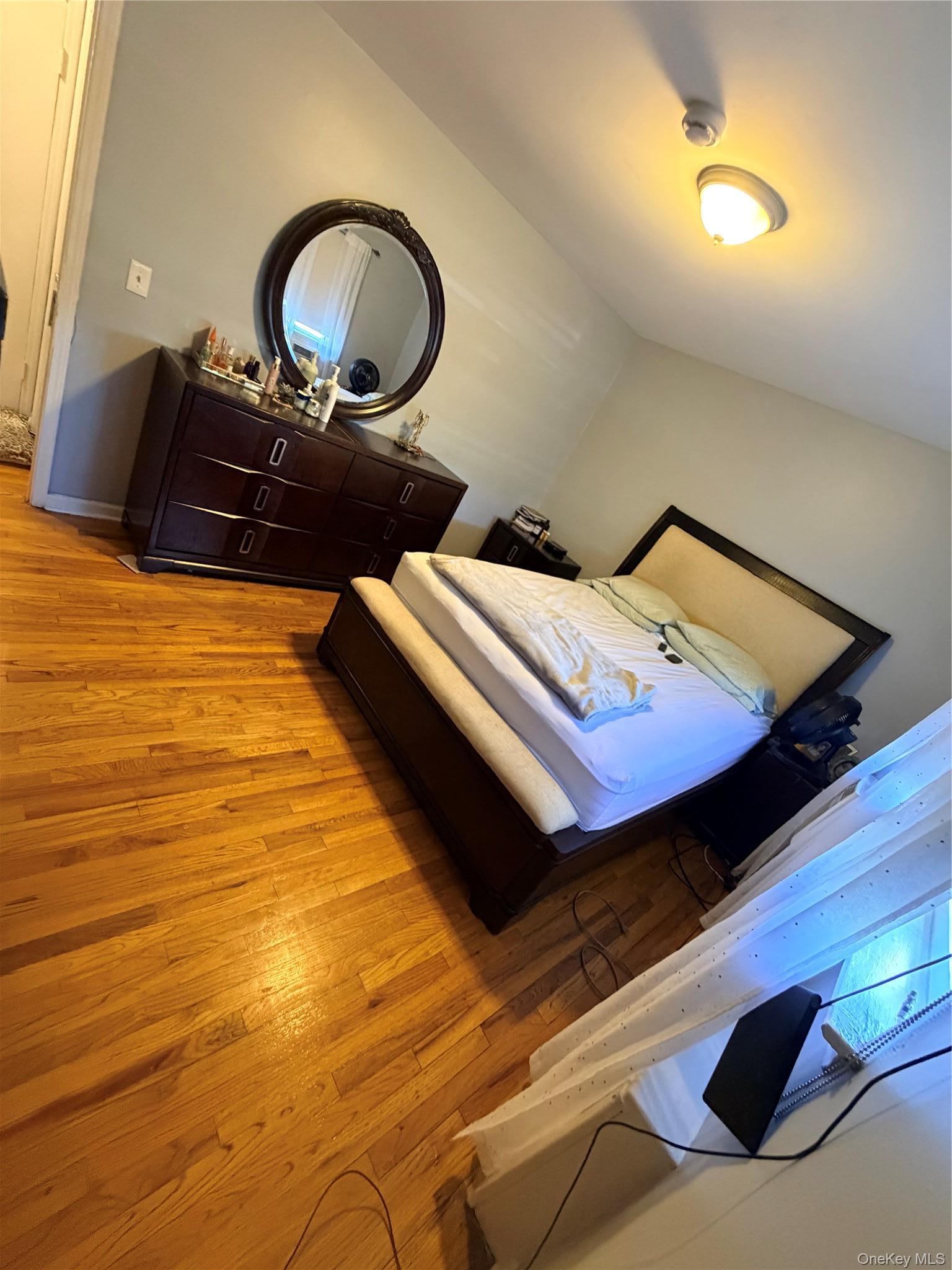 Single Family White Plains Road Bronx, NY 10462, MLS-1049823-15