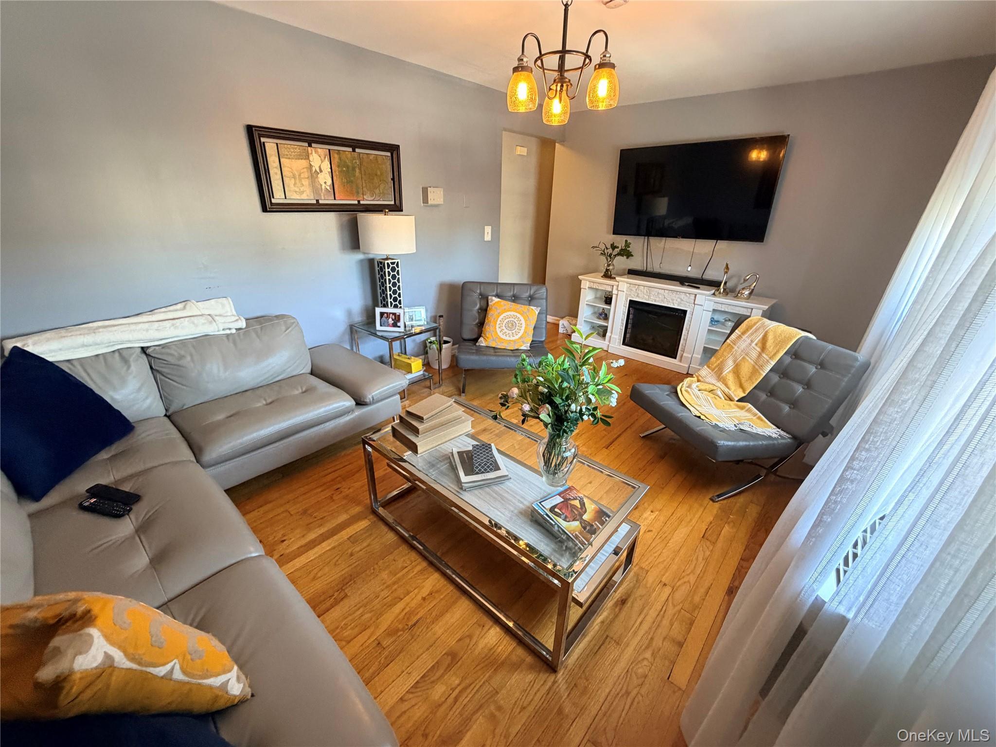 Single Family White Plains Road Bronx, NY 10462, MLS-1049823-8