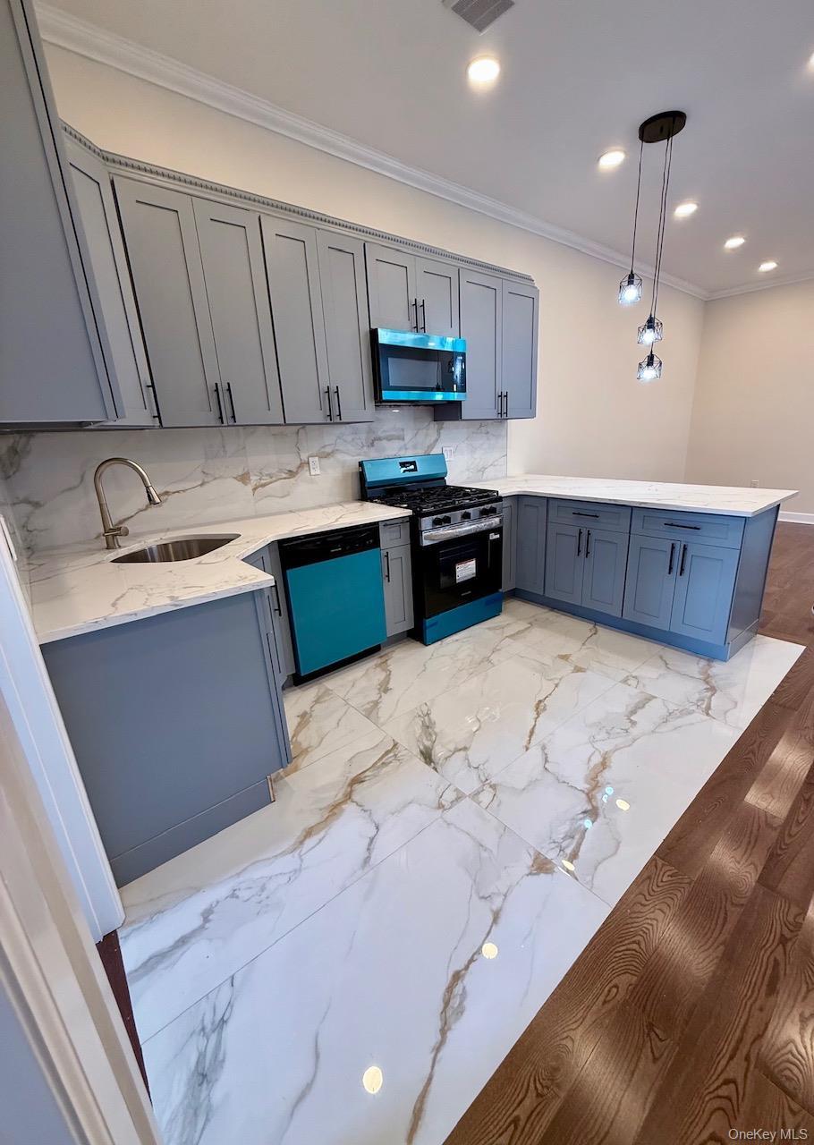 Single Family Grove Street Queens, NY 11385, MLS-1049851-12
