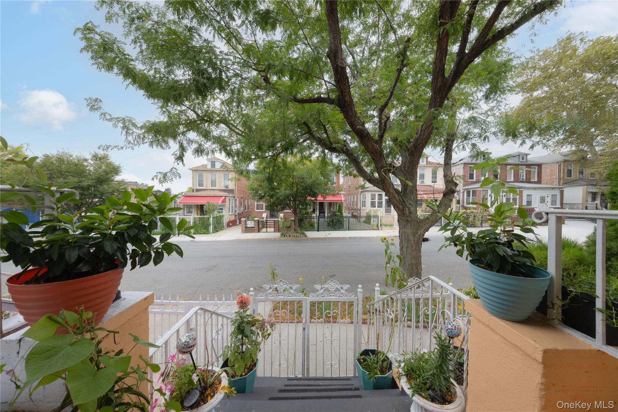 Single Family Fenton Avenue Bronx, NY 10469, MLS-1049863-12
