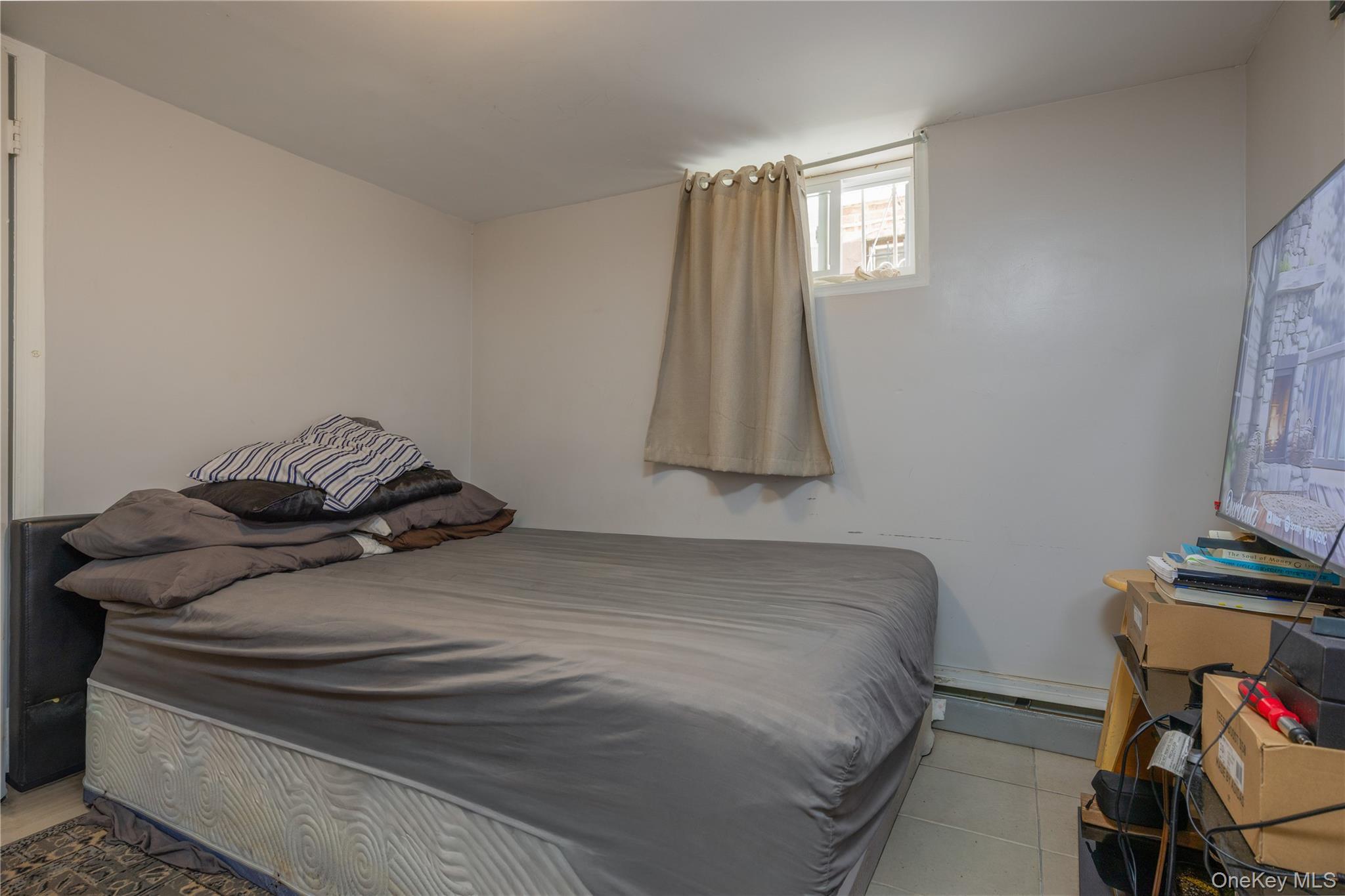 Single Family Fenton Avenue Bronx, NY 10469, MLS-1049863-29