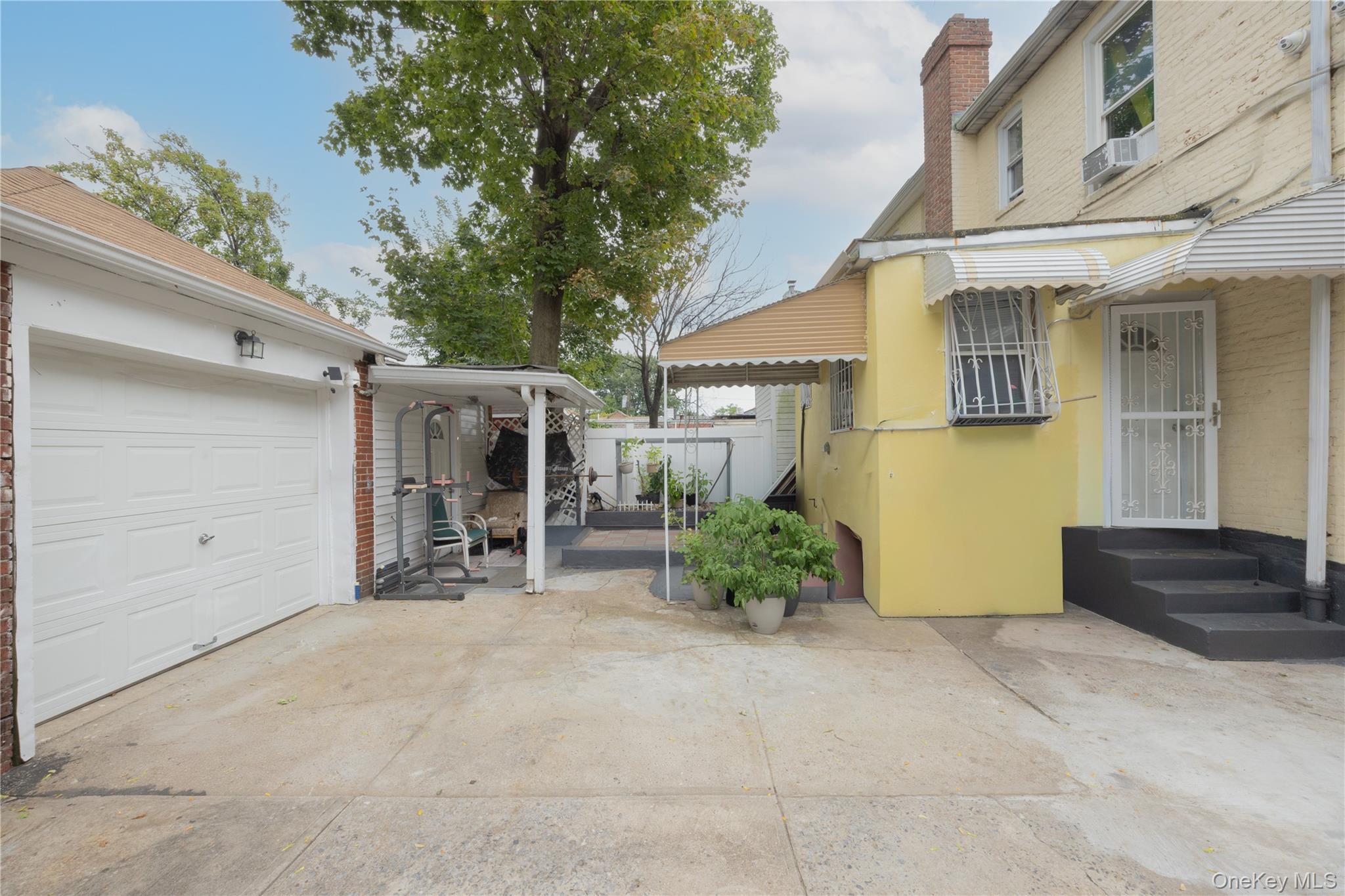 Single Family Fenton Avenue Bronx, NY 10469, MLS-1049863-6