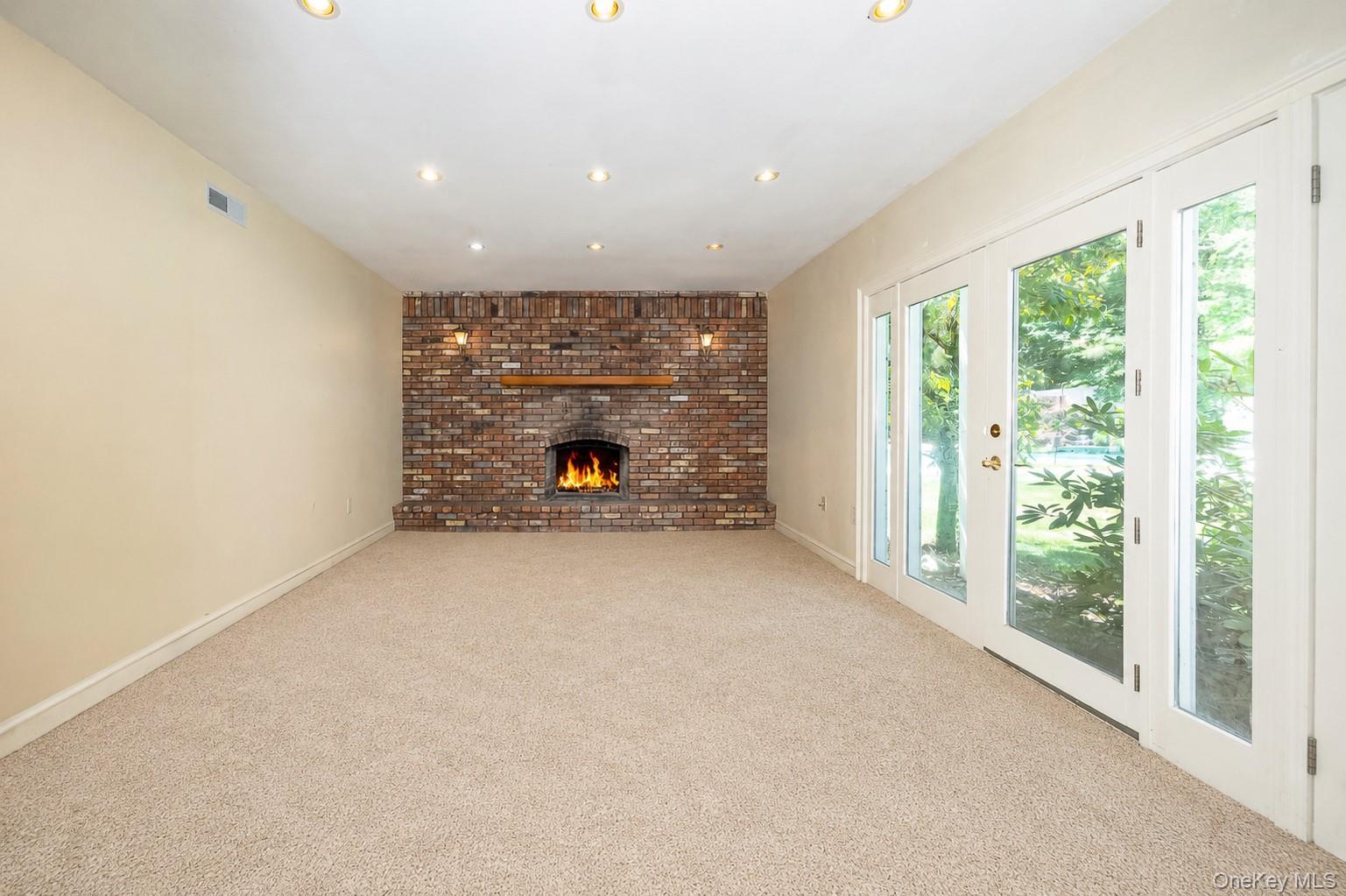 Single Family Innsbruck Boulevard Dutchess County, NY 12533, MLS-1049867-25