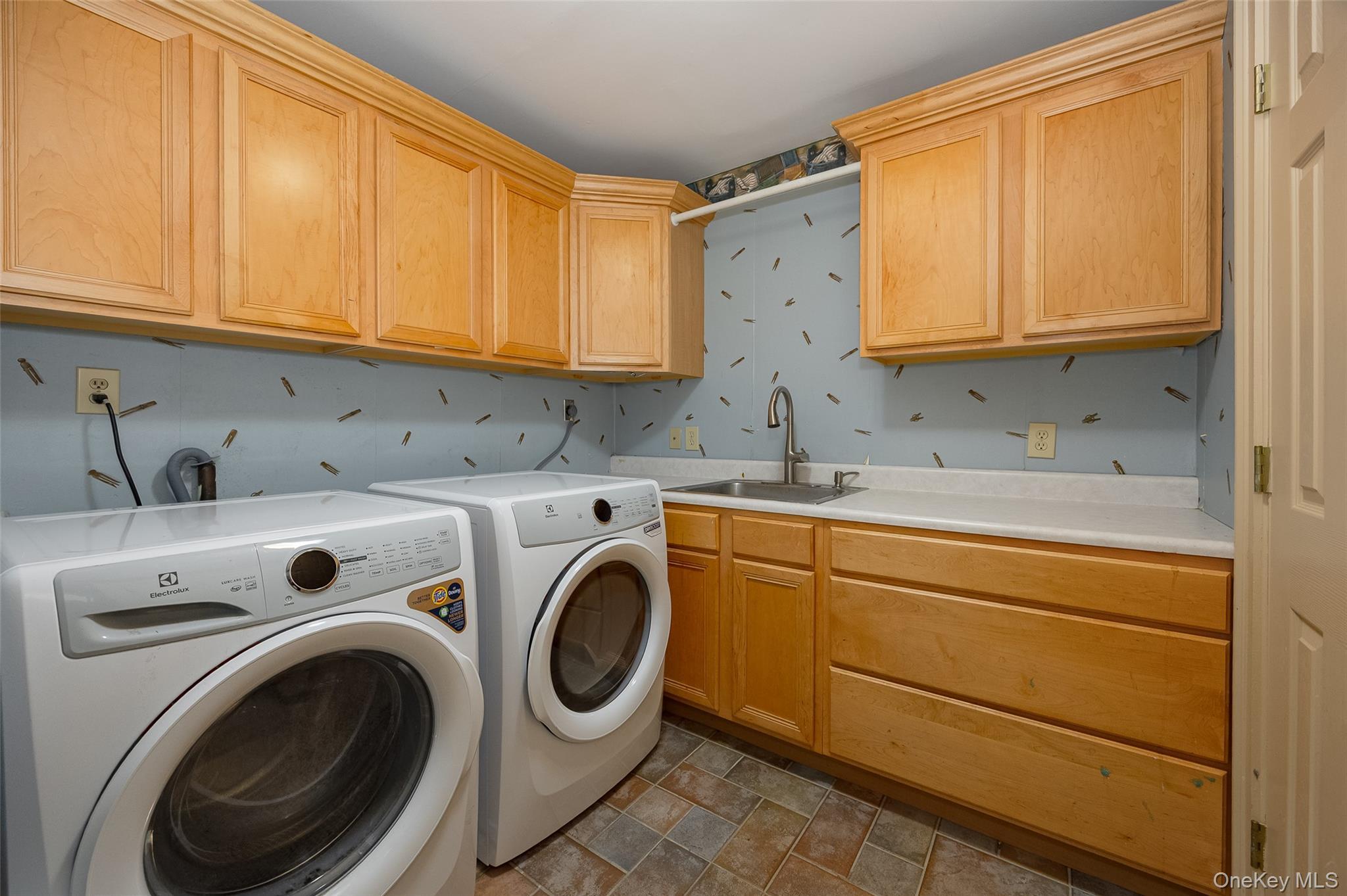 Single Family Innsbruck Boulevard Dutchess County, NY 12533, MLS-1049867-26