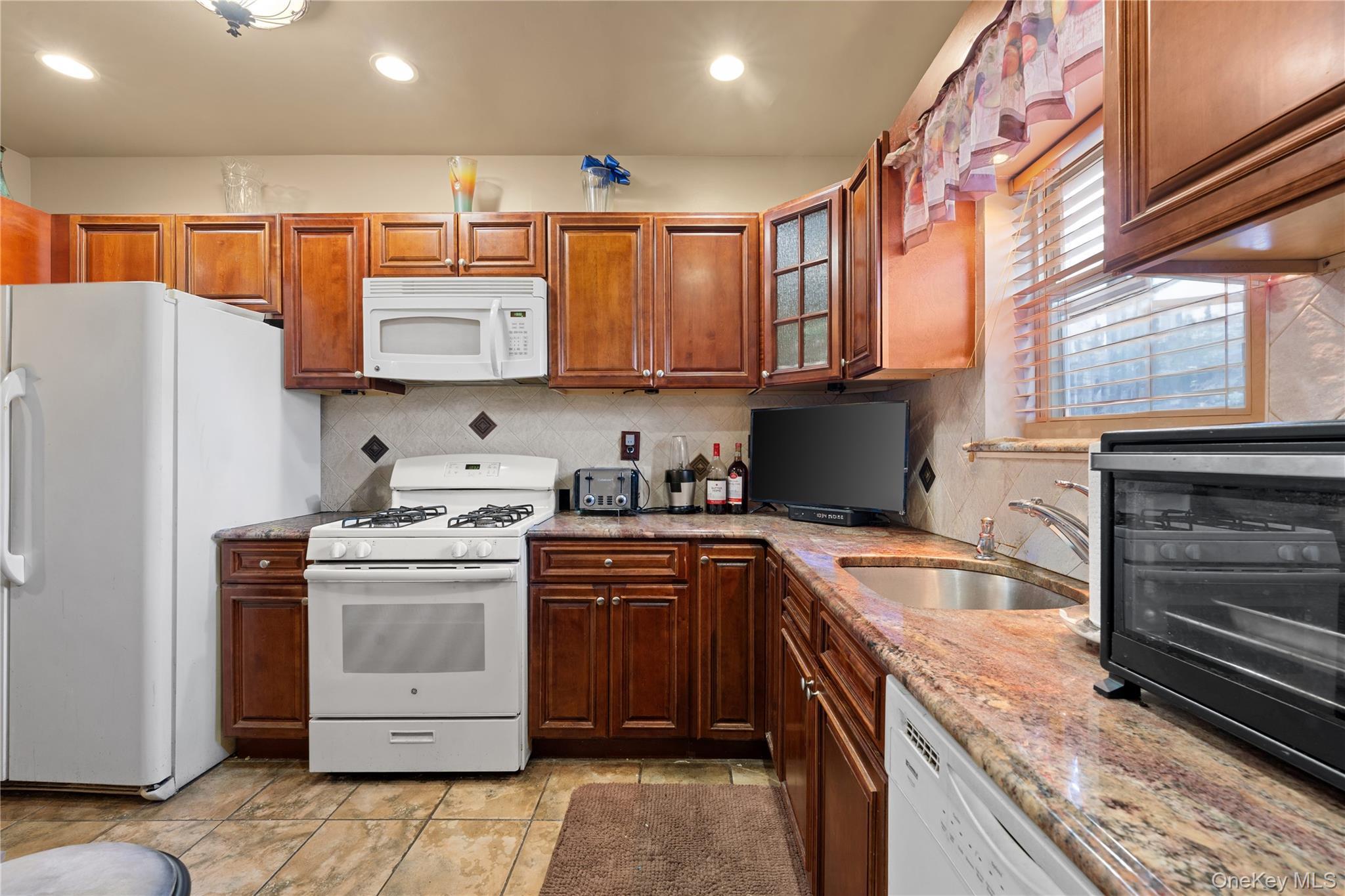 Single Family 228th Street  Queens, NY 11413, MLS-1049870-15
