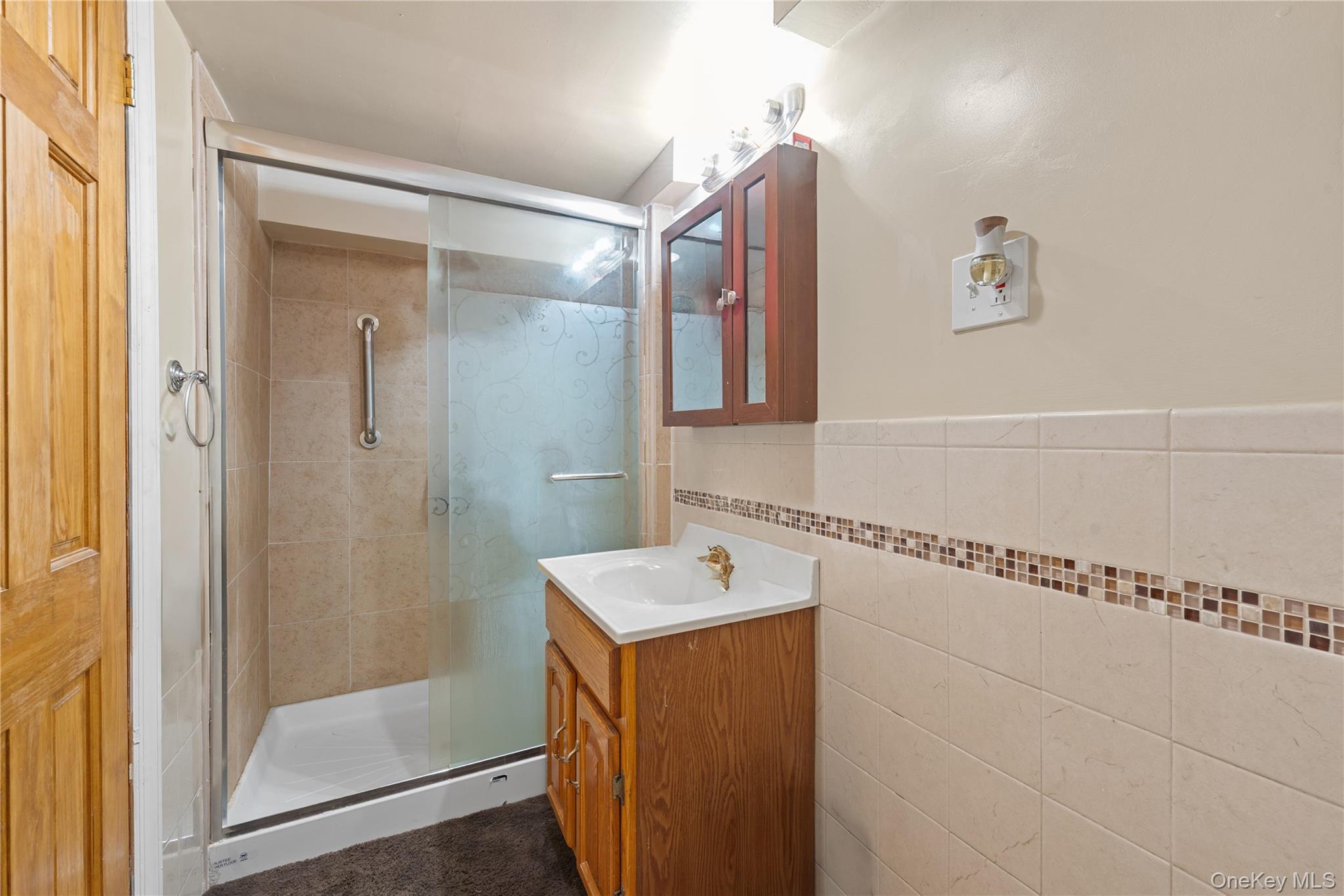 Single Family 228th Street  Queens, NY 11413, MLS-1049870-25