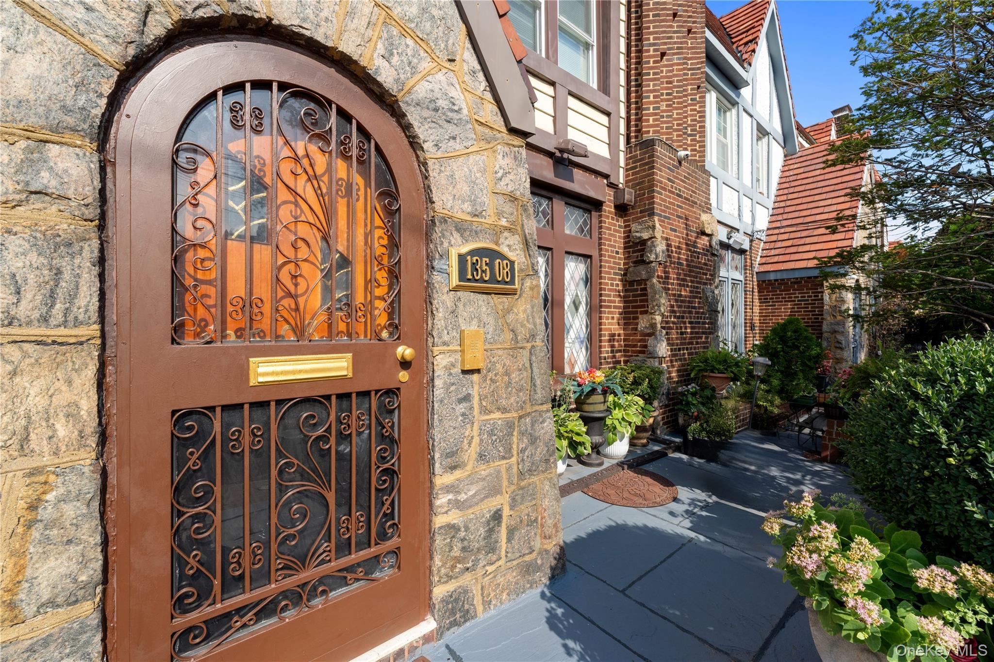 Single Family 228th Street  Queens, NY 11413, MLS-1049870-3