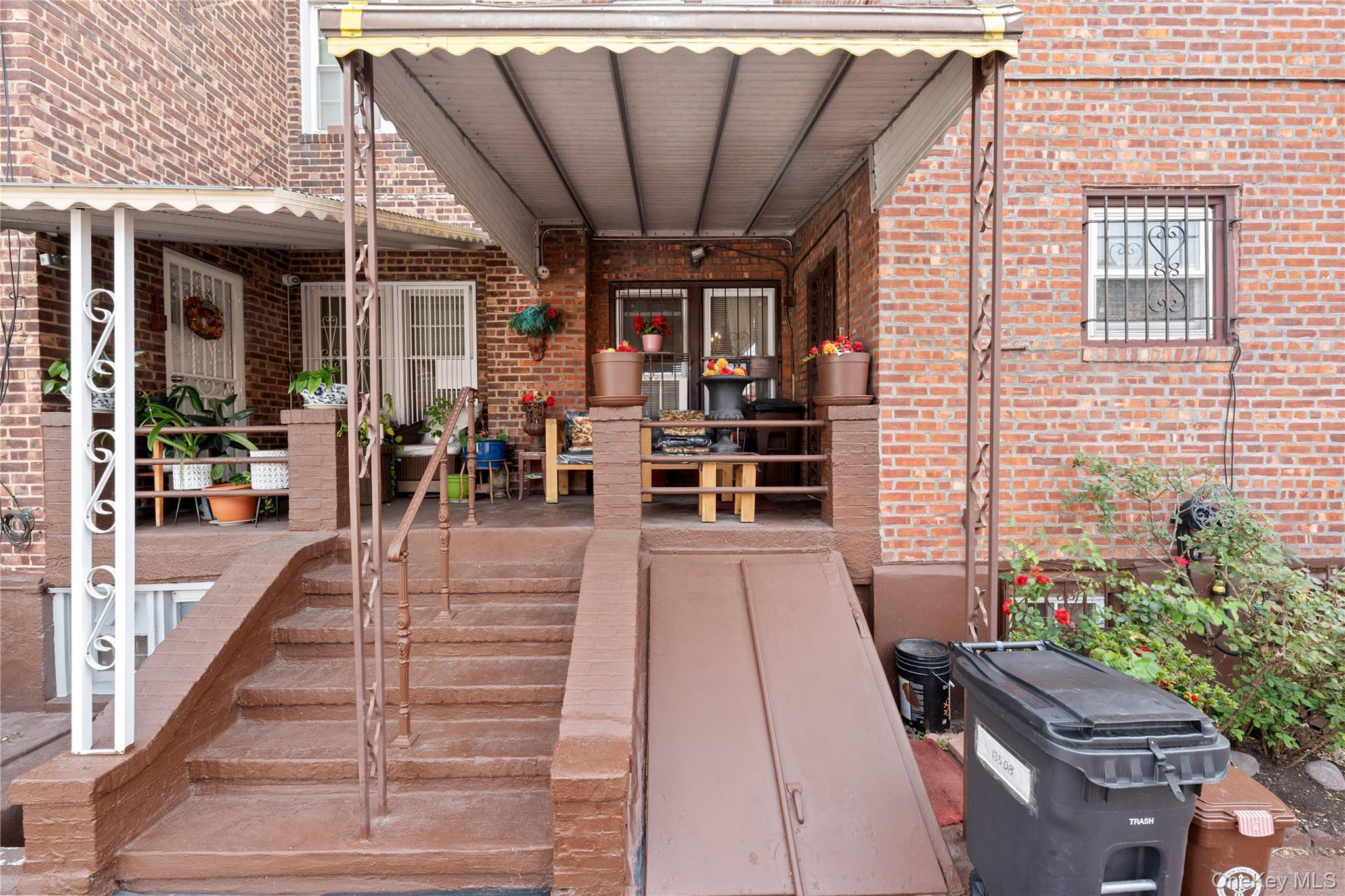 Single Family 228th Street  Queens, NY 11413, MLS-1049870-35