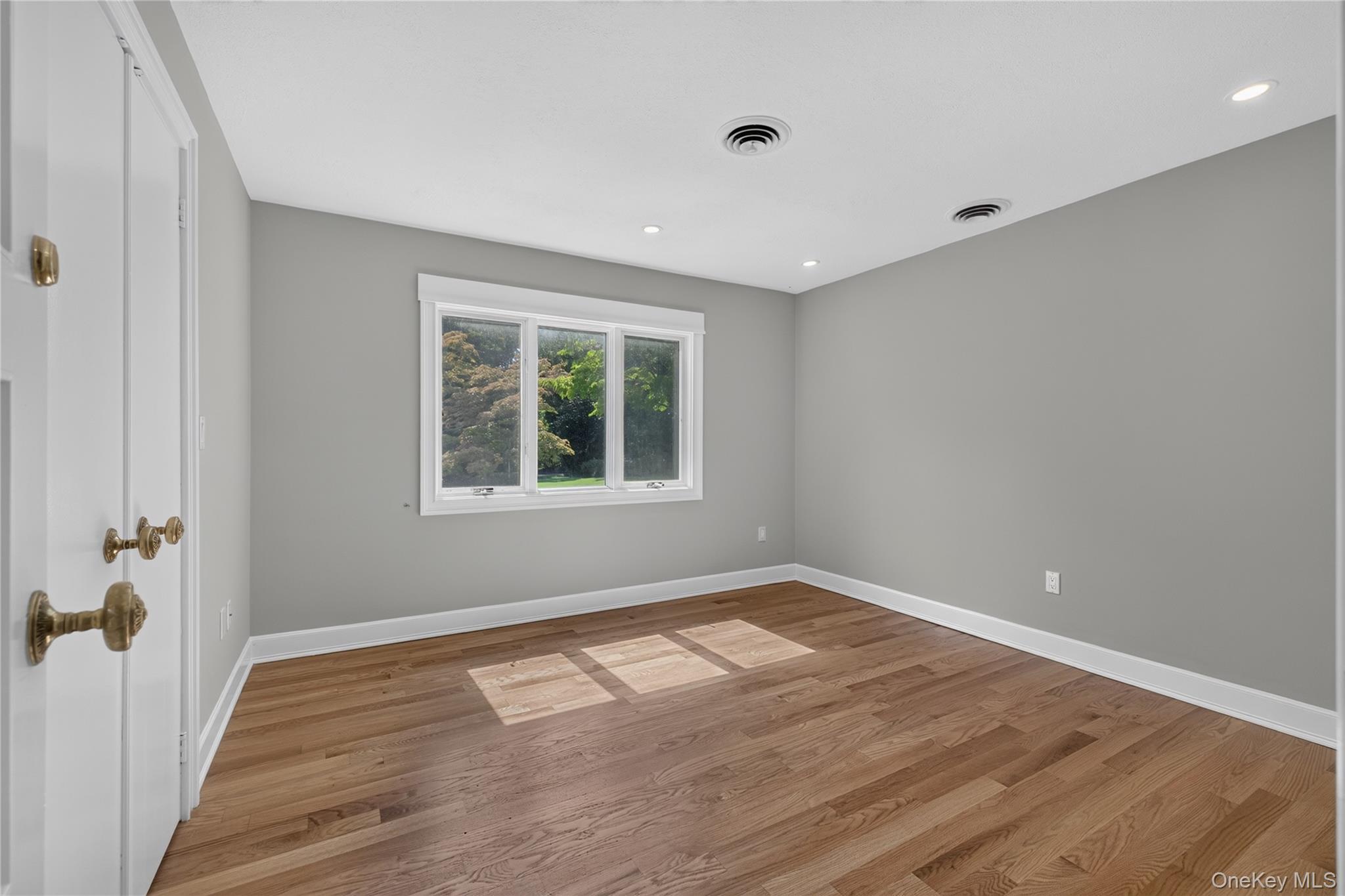Single Family Centershore Road S  Suffolk County, NY 11721, MLS-1049872-14