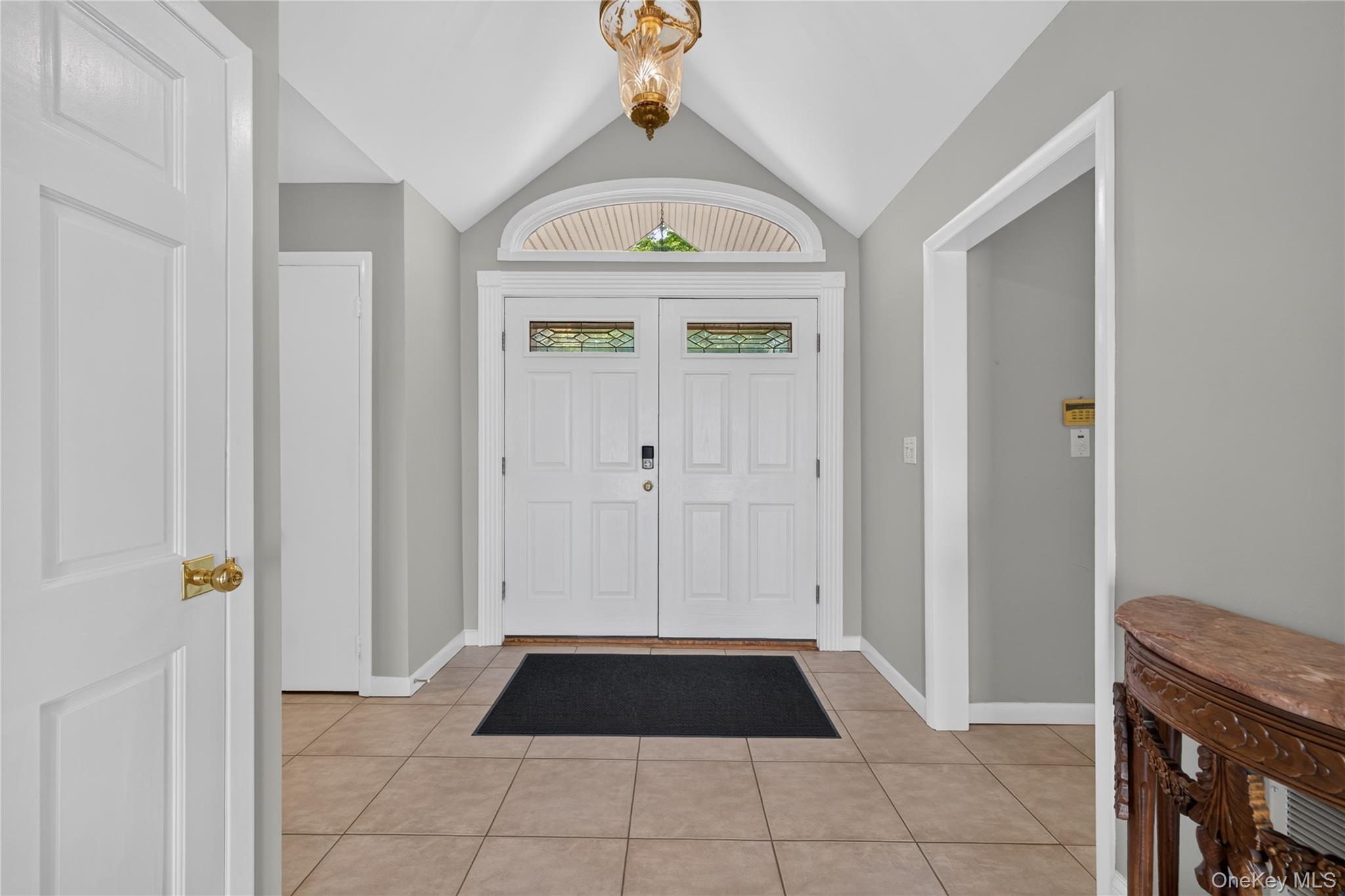 Single Family Centershore Road S  Suffolk County, NY 11721, MLS-1049872-5