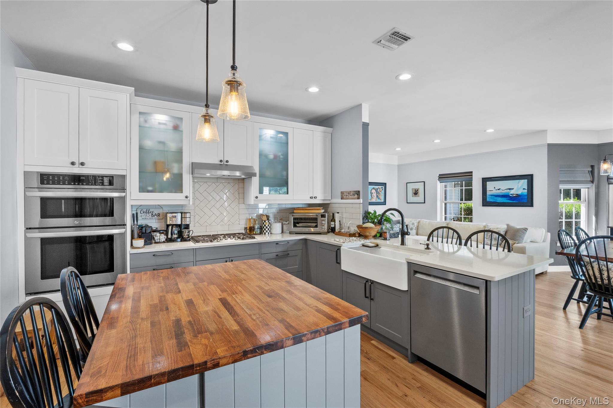 Single Family Varsity Boulevard  Suffolk County, NY 11733, MLS-1049874-20