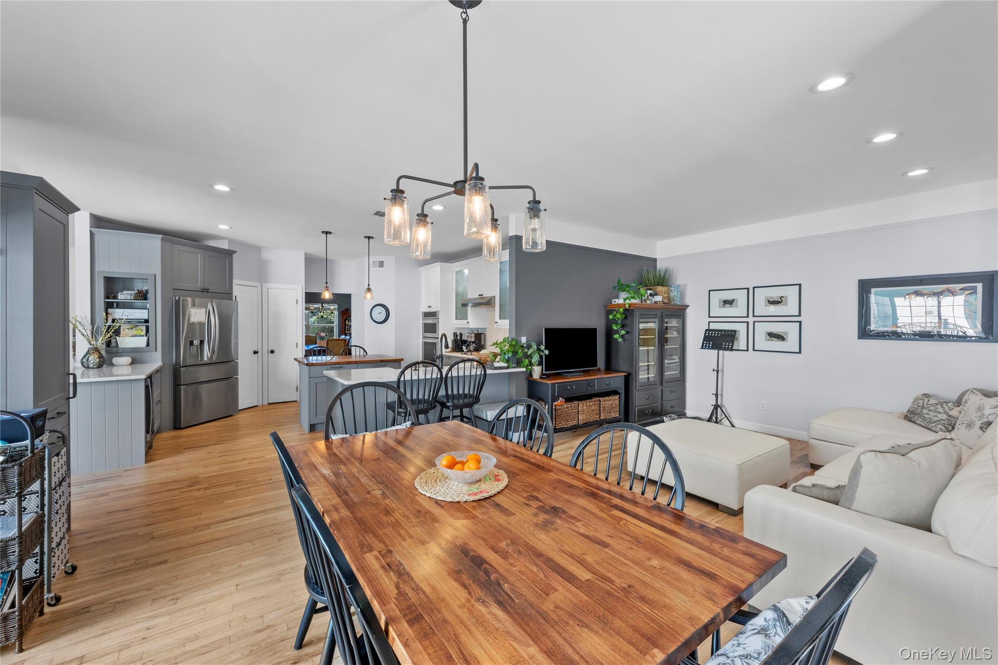 Single Family Varsity Boulevard  Suffolk County, NY 11733, MLS-1049874-25