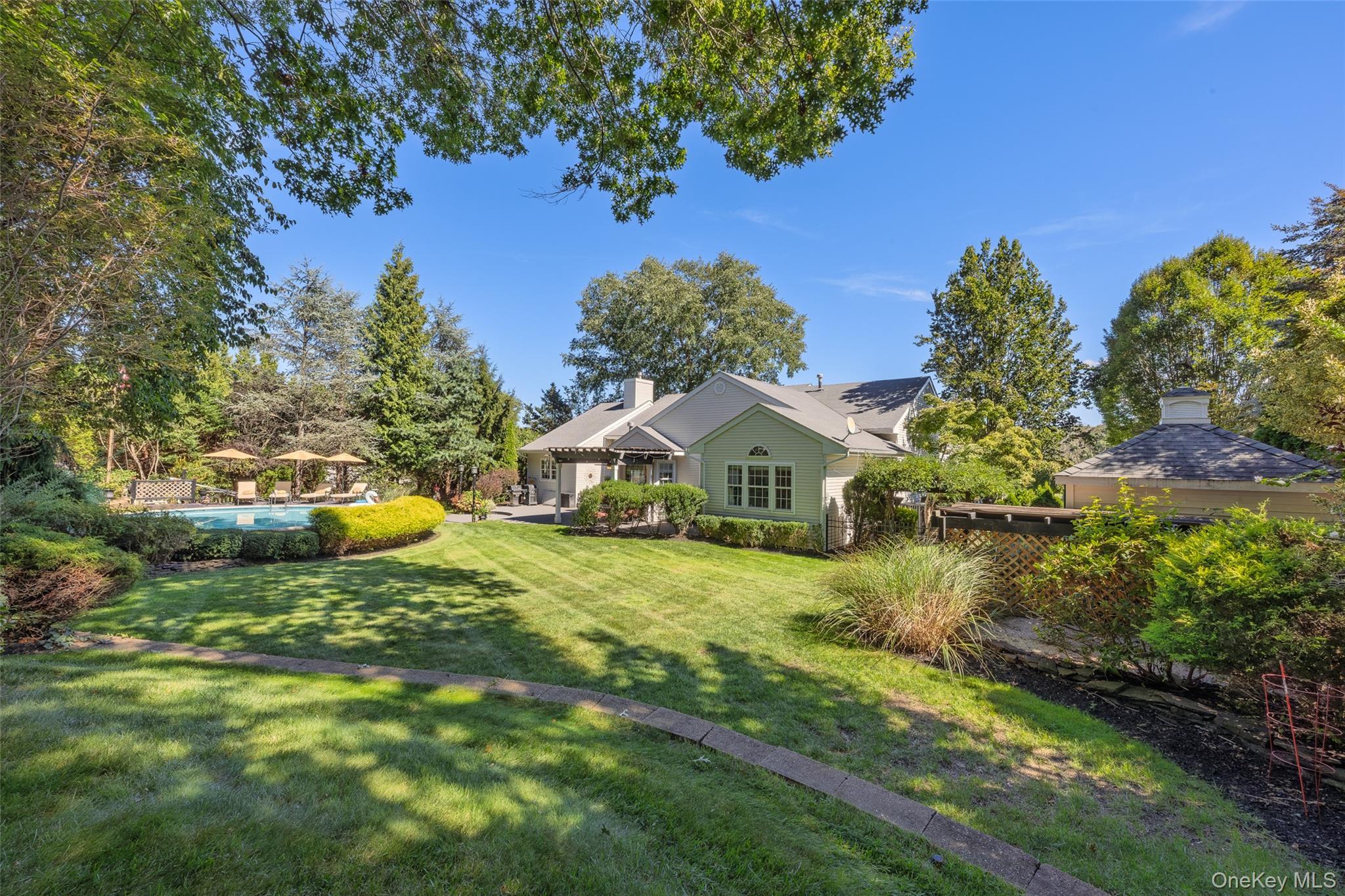 Single Family Varsity Boulevard  Suffolk County, NY 11733, MLS-1049874-43