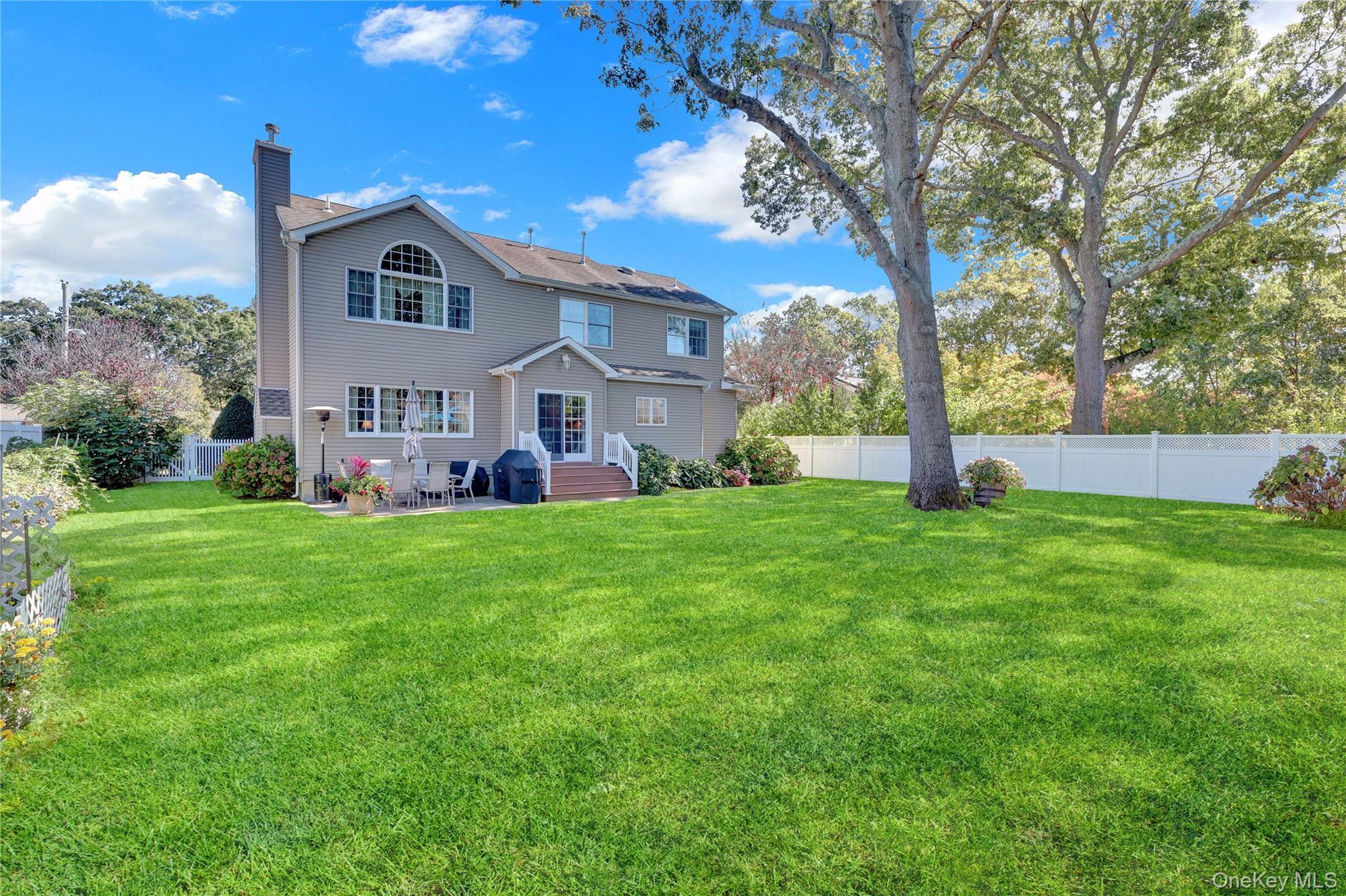 Single Family Pine Acres Boulevard Suffolk County, NY 11706, MLS-1049887-4