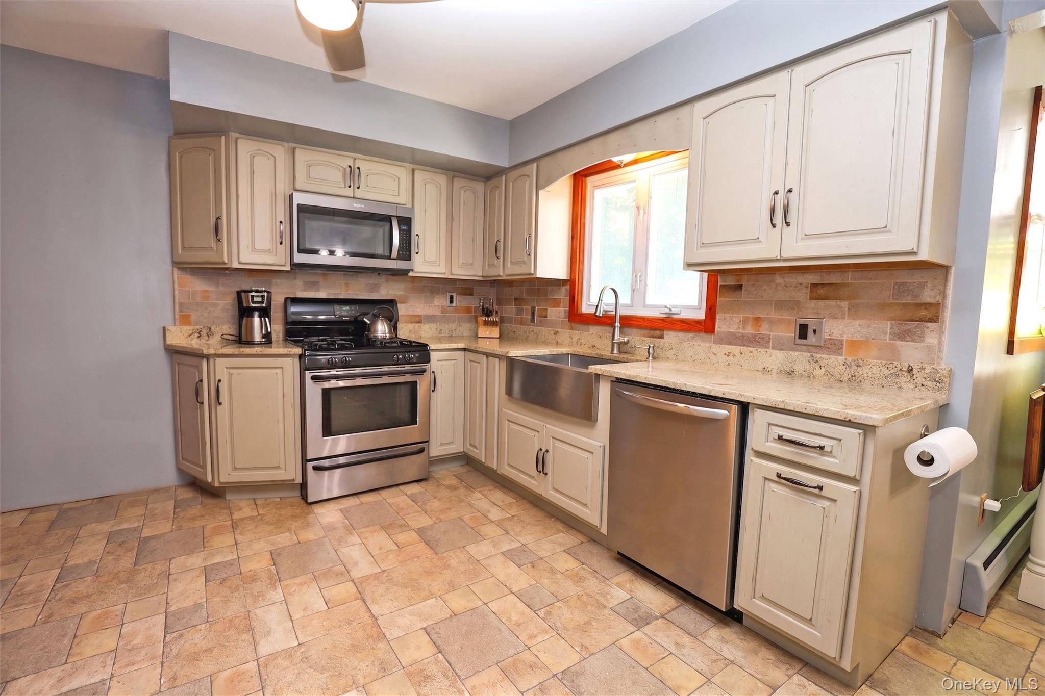 Single Family Edith Avenue Ulster County, NY 12477, MLS-1049890-15