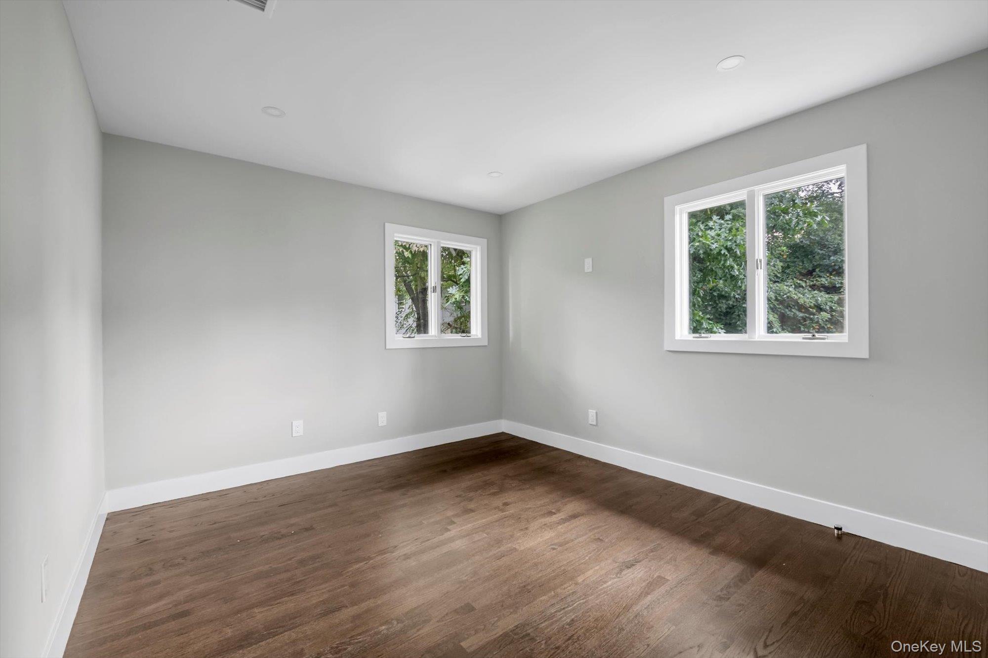 Single Family Linwood Road N Nassau County, NY 11050, MLS-1049892-10