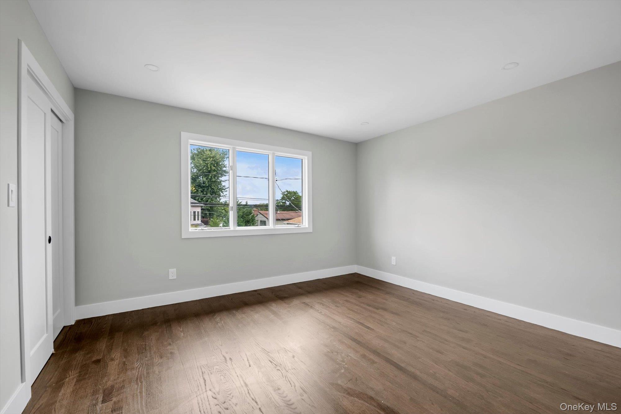 Single Family Linwood Road N Nassau County, NY 11050, MLS-1049892-7