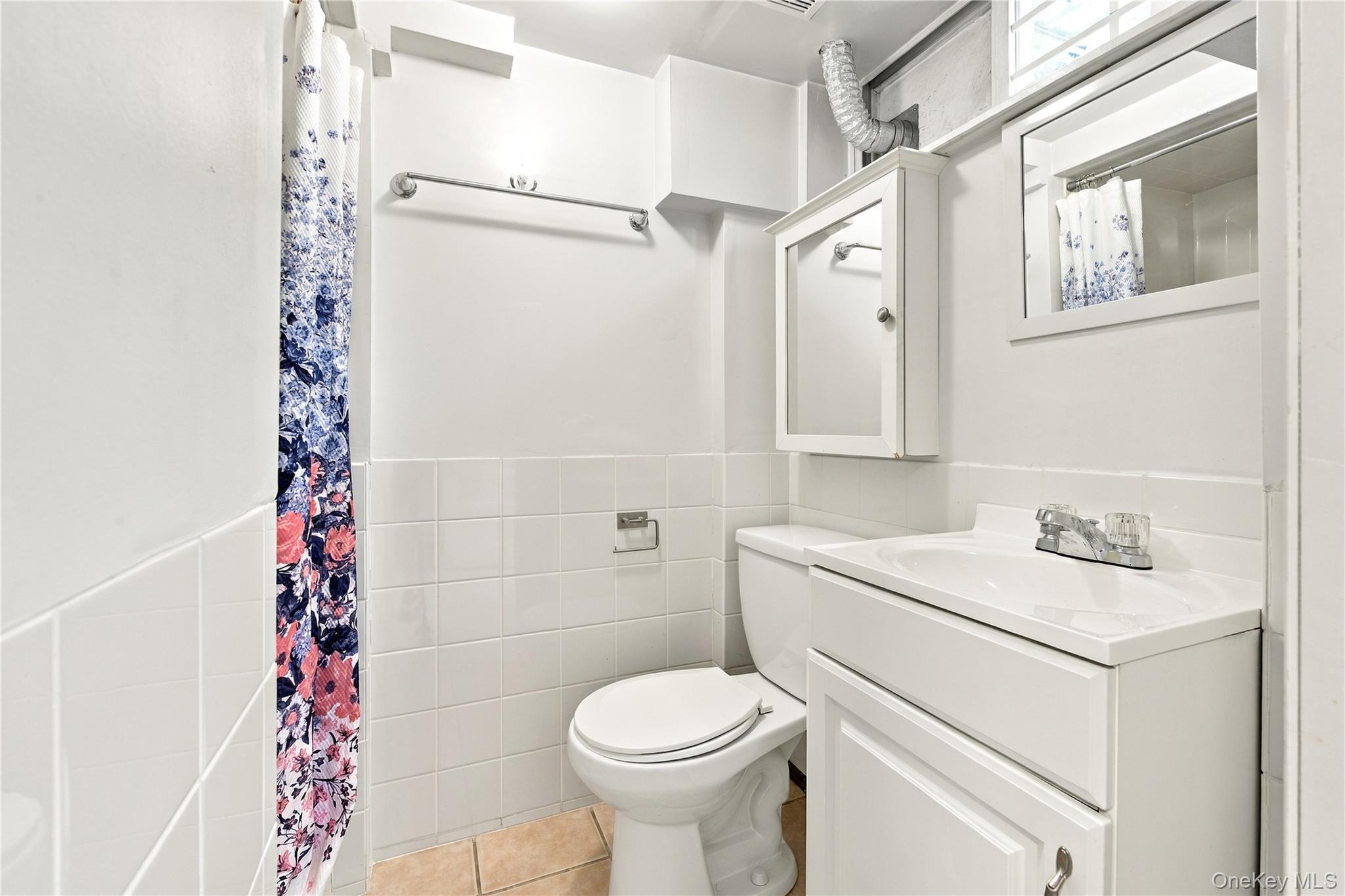 Single Family Utopia Parkway Queens, NY 11366, MLS-1049895-16